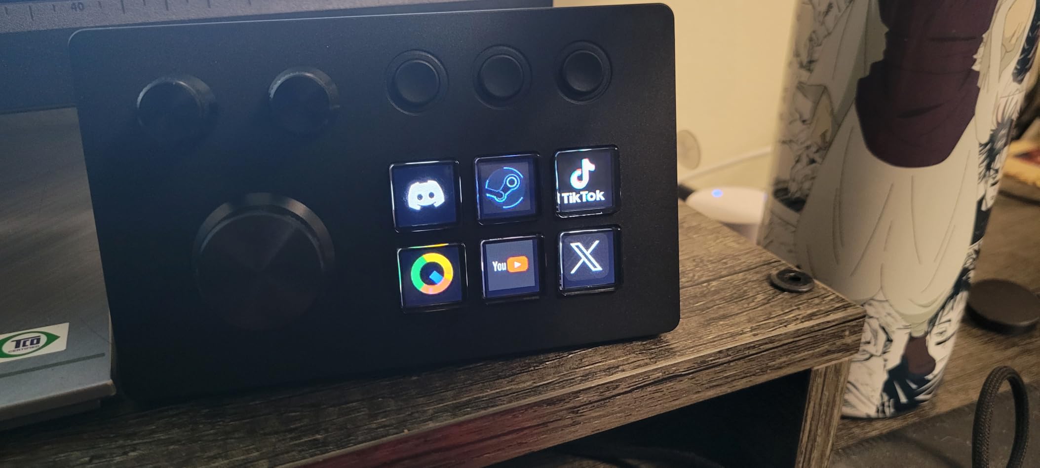 ActionRing Stream Controller Deck,Macro Keypad,Gaming Shortcut Keyboard | 6 Customizable Keys and 3 Dials,Trigger Actions for OBS/Twitch/YouTube,Workflow Controller,Compatible with Win/Mac(N3 Black) customer photo 2