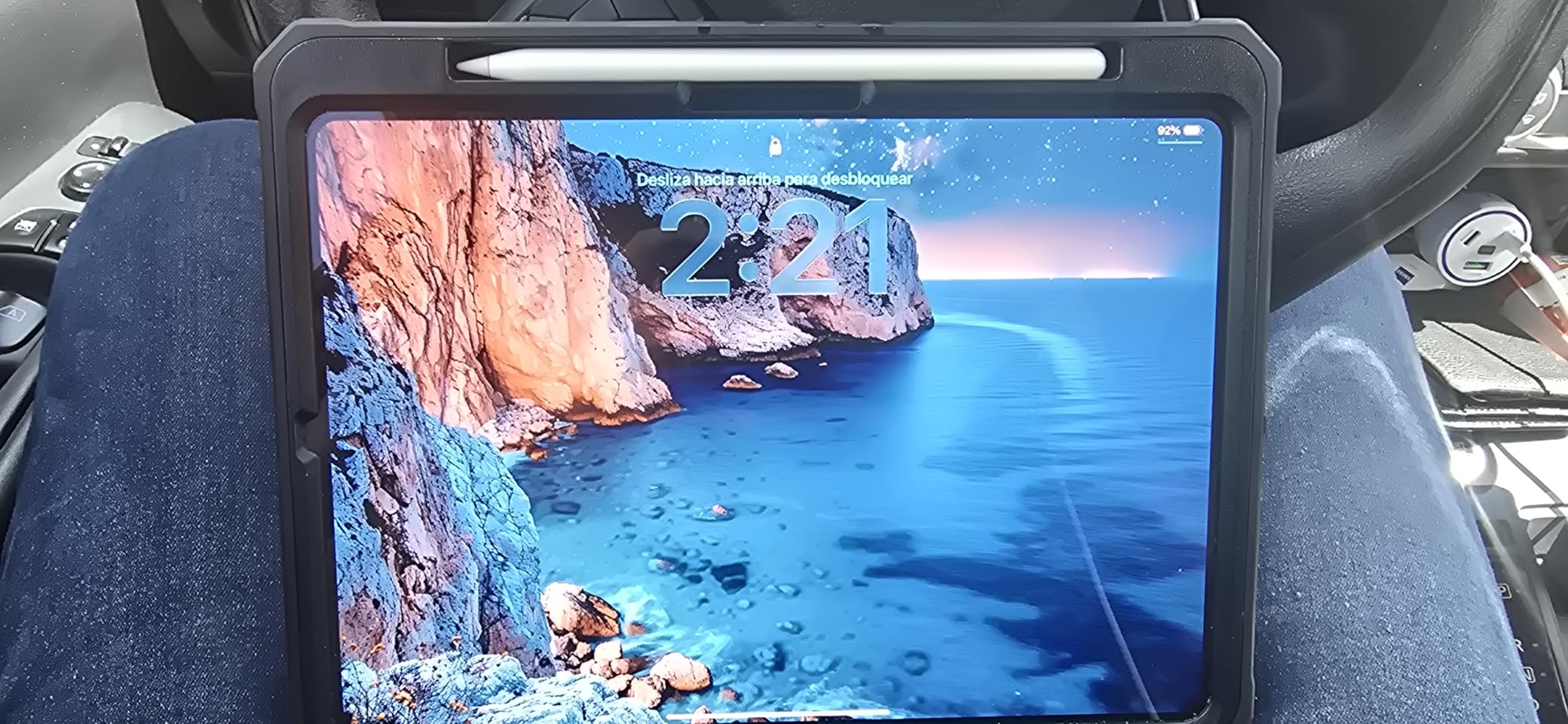 Apple iPad Pro 11-inch (M5): Ultra Retina XDR Display, 256GB, Landscape 12MP Front Camera/12MP Back Camera, LiDAR Scanner, Wi-Fi 7 with Apple N1, Face ID, All-Day Battery Life - Silver customer photo 1