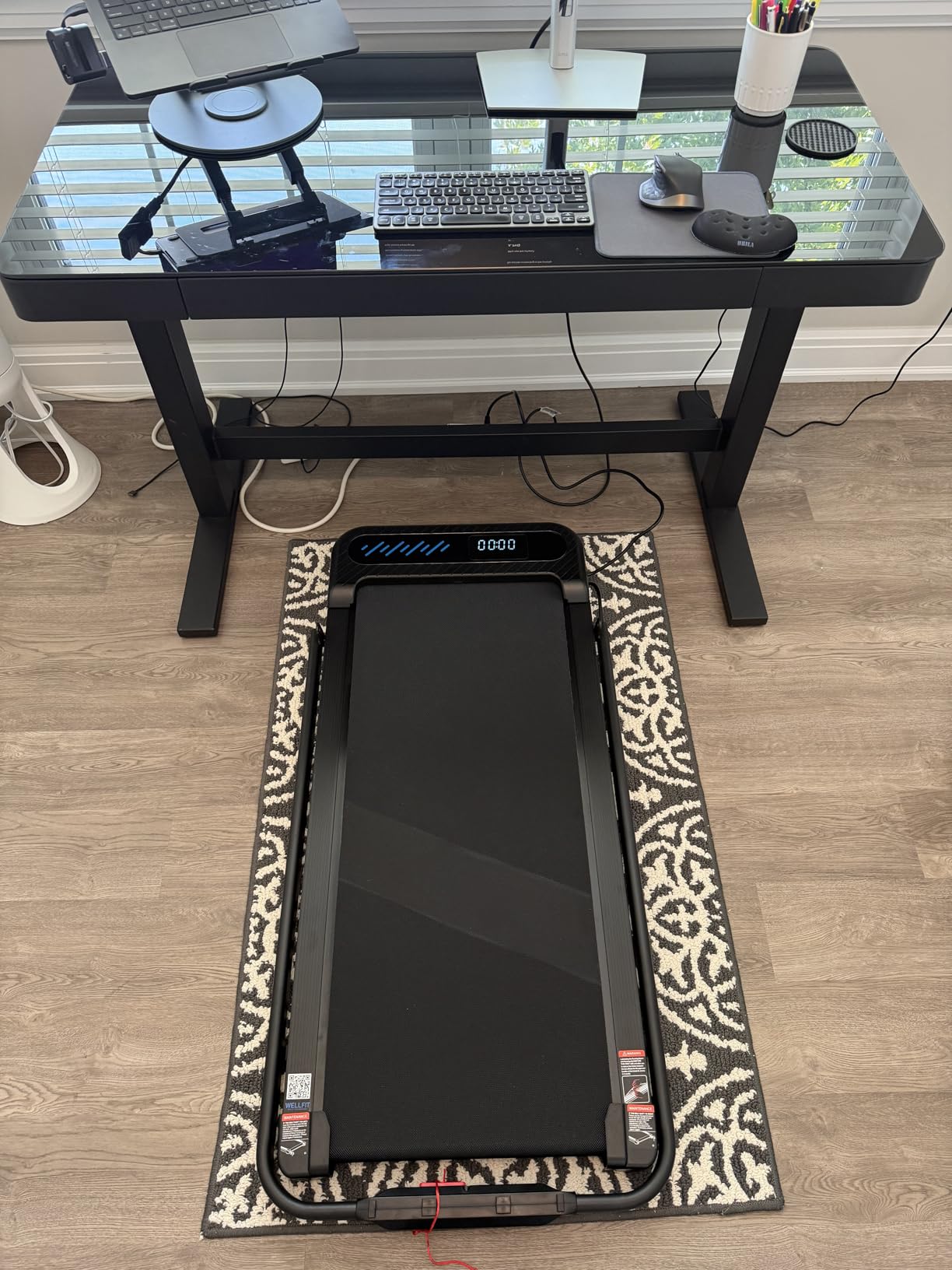 WELLFIT Folding Treadmill for Home, Walking Pad with Incline and Handle Bar | 320+lbs Capacity, Under Desk Treadmill for Home Small Office, Low Noise Treadmills with Smart Voice Control for Jogging Running customer photo 2