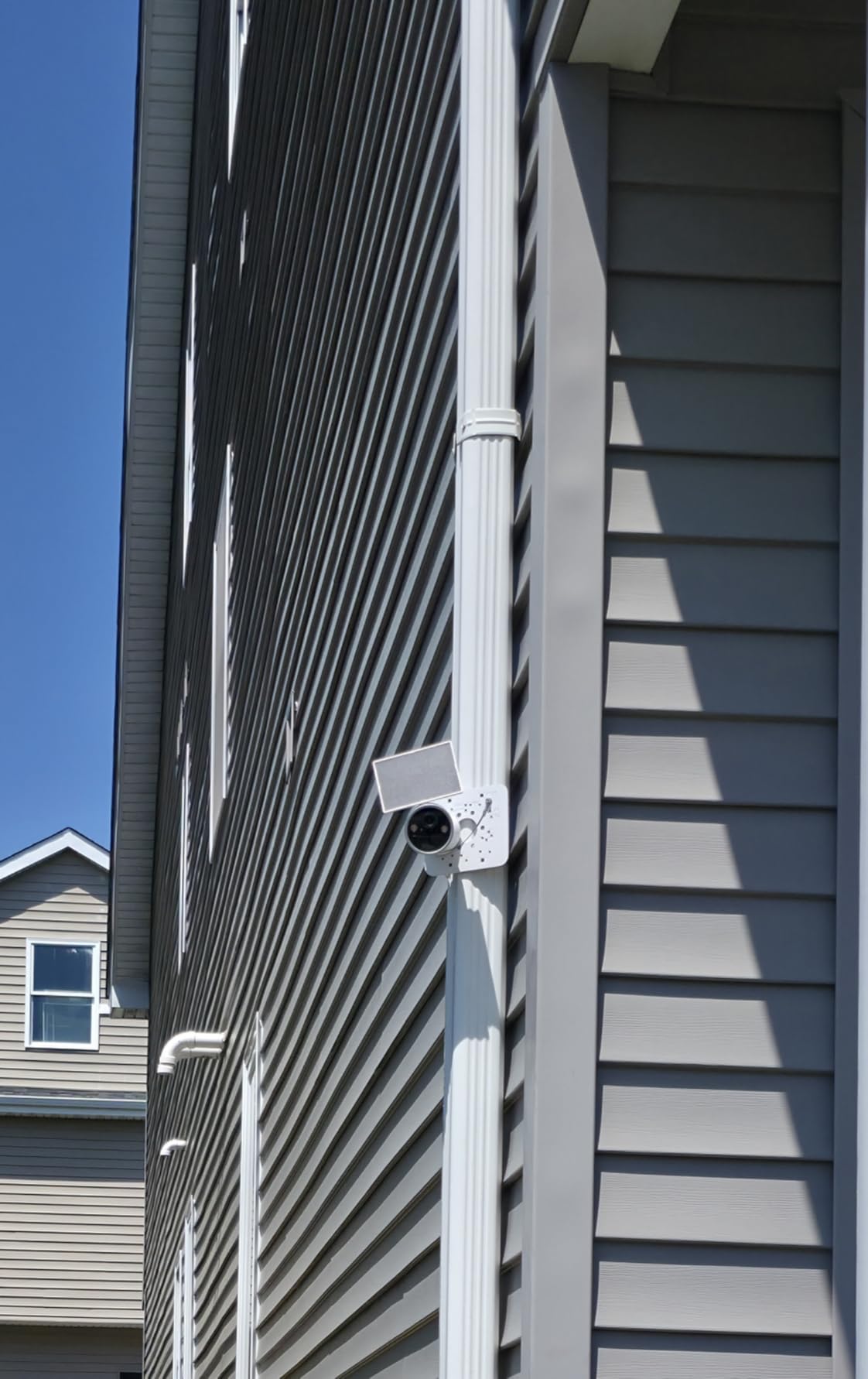 Tapo MagCam 4K Outdoor Wireless Security Camera - Battery with Integrated Solar, Magnetic Mount, Person/Vehicle Detection, 24/7 Capture, Subscription-Free Local Storage or Optional Cloud, C465 customer photo 1