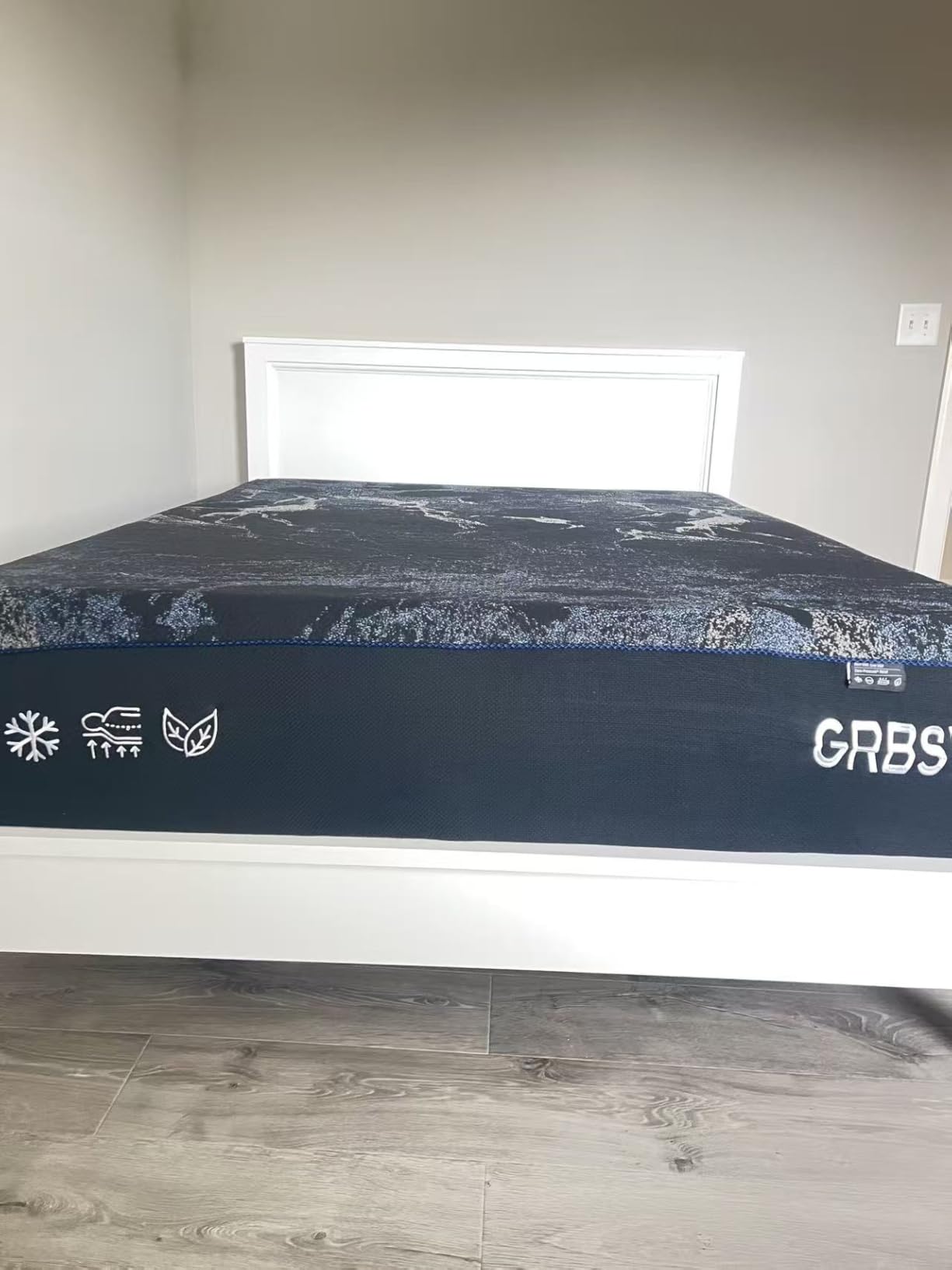 14 Inch Queen Size Mattress, Upgraded Luxury Cooling Gel Queen Memory Foam Mattress In a Box with 7-Zone Support for Cool Night & Pressure Relief, Assembled in USA, Washable IceSilk Cover, Medium Firm customer photo 2