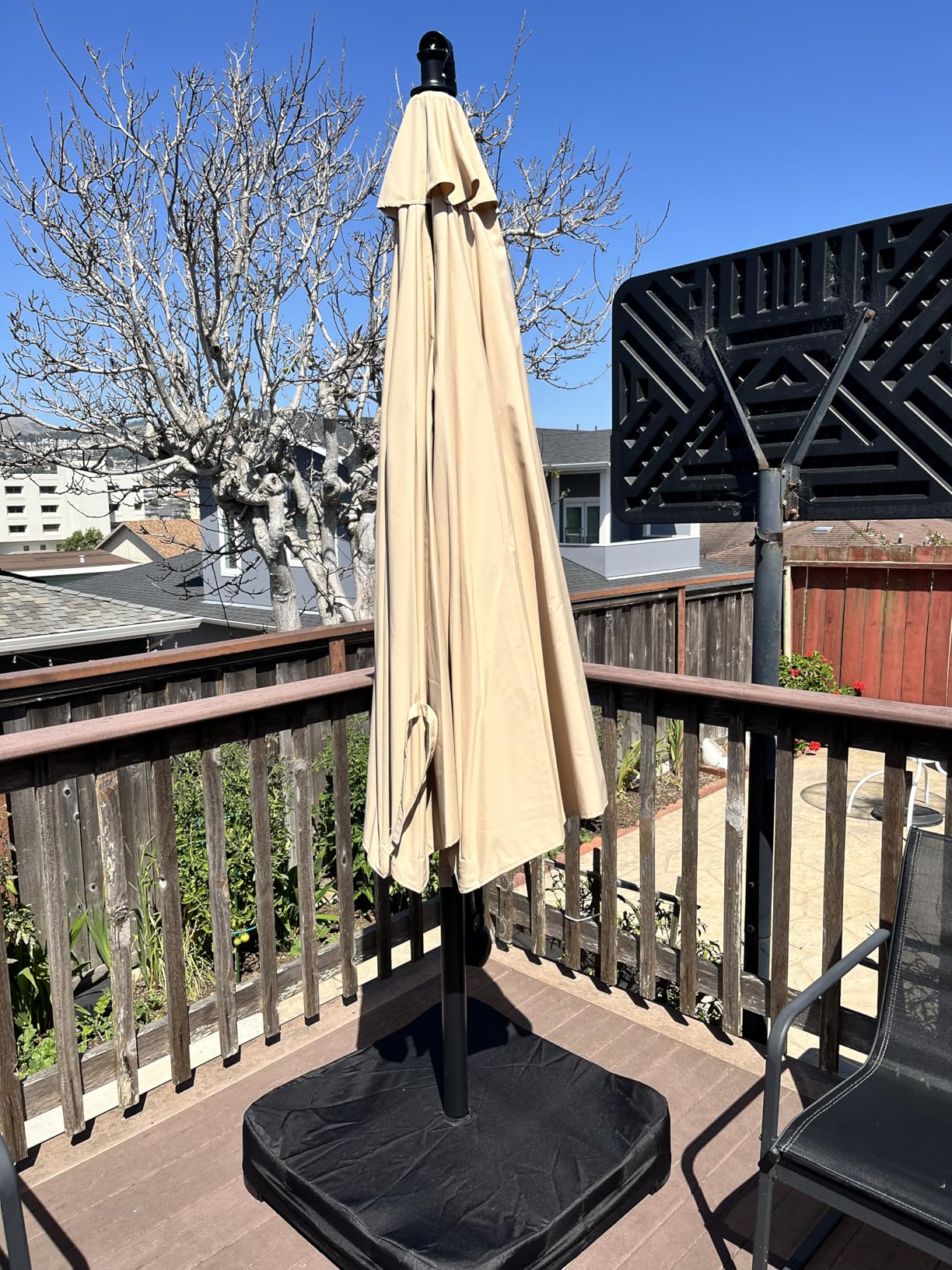 OLILAWN 10FT Cantilever Offset Patio Umbrella with Base Included, Outdoor Patio Umbrella, Fade-Resistant Yarn-Dyed Canopy with PU Coating, 360 Degree Rotation and Infinite Tilt, Heavy Duty 8-Rib Steel Frame for Patio, Pool, Deck, Backyard, Beige customer photo 1