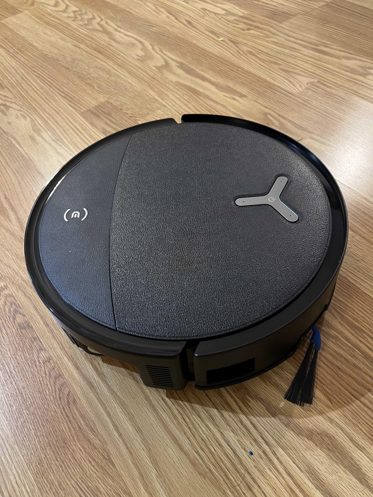 ECOVACS DEEBOT T90 PRO OMNI Robot Vacuum and Mop, 30,000Pa Suction, Instant Self-Cleaning OZMO Roller Mop, TruEdge Deep Edge Cleaning, ZeroTangle, Hot Water Wash & 145°F Air Dry, AI Obstacle Avoidance customer photo 2