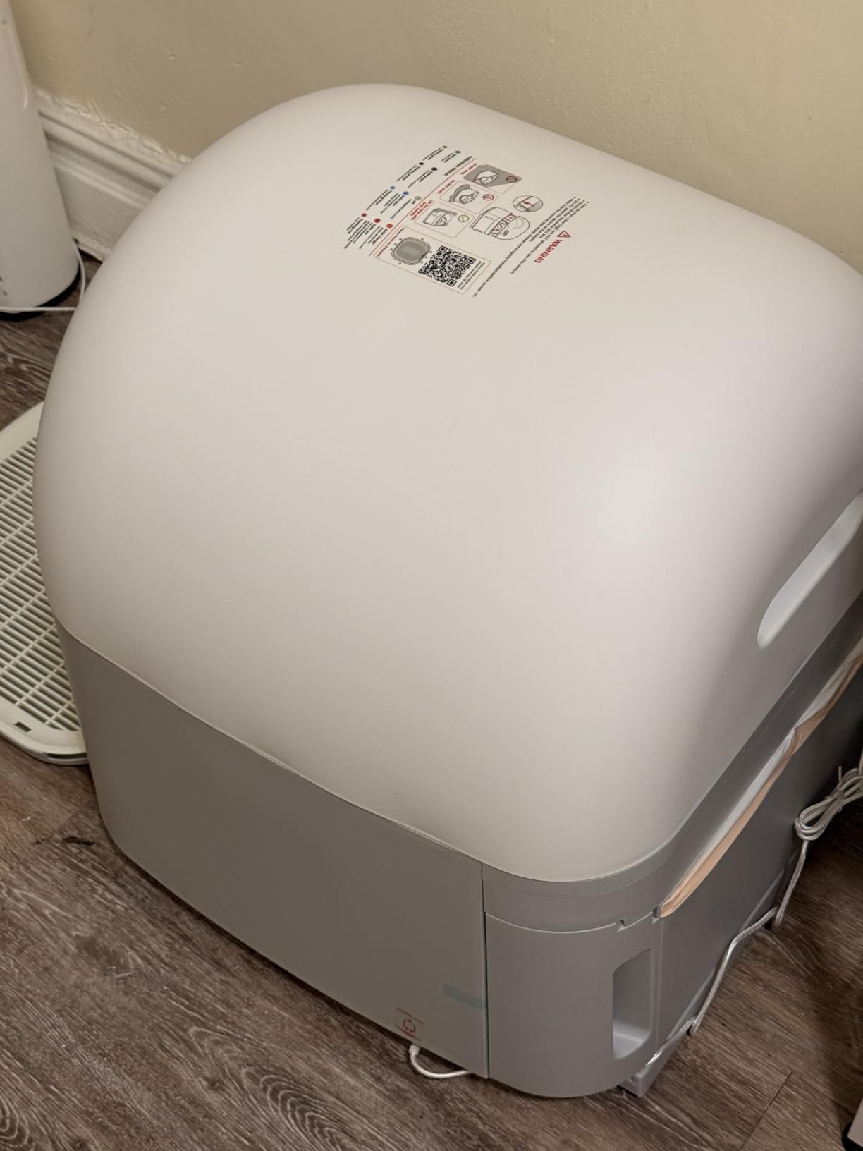 HHOLOVE Self Cleaning Litter Box Automatic with Safety Sensors, Odor Control, Real-Time Health & Weight Monitor, Ultra-Quiet, 60L Large Capacity for Multiple Cats, 2026 Version customer photo 1