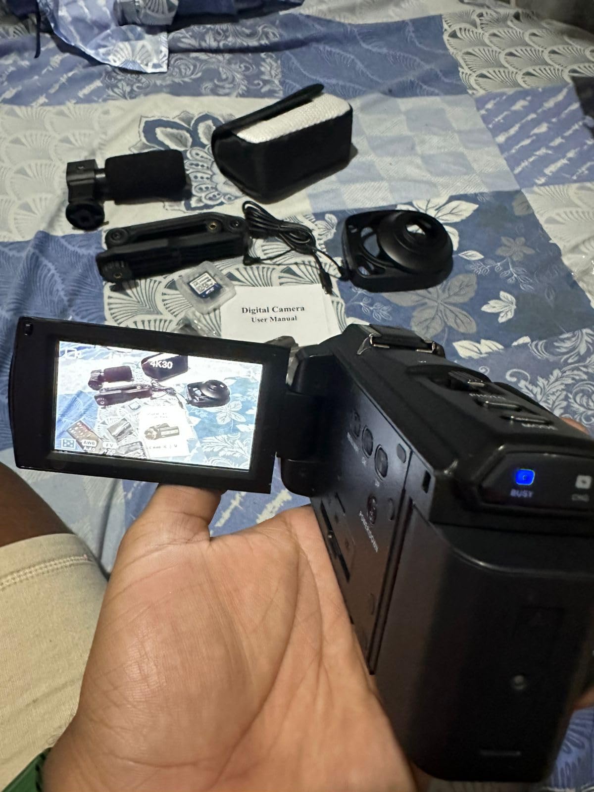 FlyFrost 8K Video Camera 88MP UHD WiFi Vlogging Cameras for YouTube 18X Digital Zoom IR Night Vision 3.0'' Touch Screen Camcorder customer photo 2
