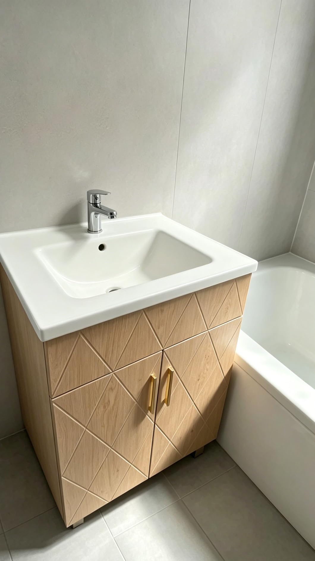 Bathroom Vanity with Sink 24 Inch, Modern Bathroom Cabinet with Diamond Pattern Doors, Ceramic Sink, Metal Legs, Small Bathroom Storage Vanity(Natural Oak) customer photo 2