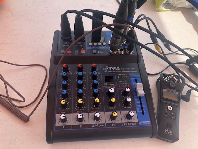 Pyle 8 Channel Bluetooth Studio Mixer - USB Computer Recording, Built-In MP3 Player, 48V Phantom Power, 16-Bit DSP FX, 3-Band EQ, XLR Combo Inputs, DJ Sound Board - PMXU83BT.5 customer photo 1