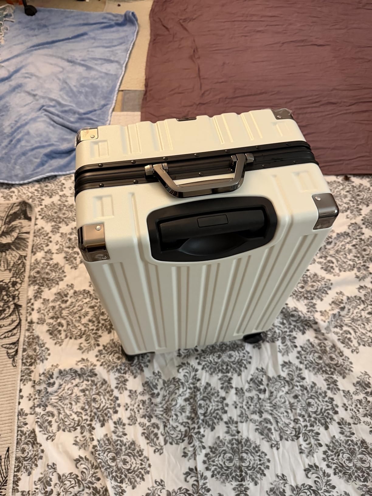 Krute Aluminum Frame Luggage 28 Inch Checked Suitcase with Spinner Wheels TSA Approved No Zipper Hard Shell Luggage PC+ABS Travel Suitcase Black customer photo 2