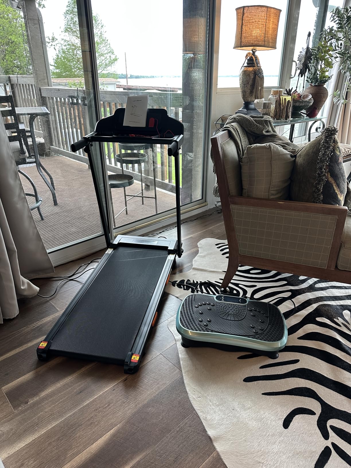 CURSOR FITNESS 16% Incline Treadmills for Home Small with 3 LED Displays, 3.0HP Foldable Walking Pad Treadmill Up to 400LBS Capacity, Portable Treadmill 0.6-7.0MPH customer photo 1