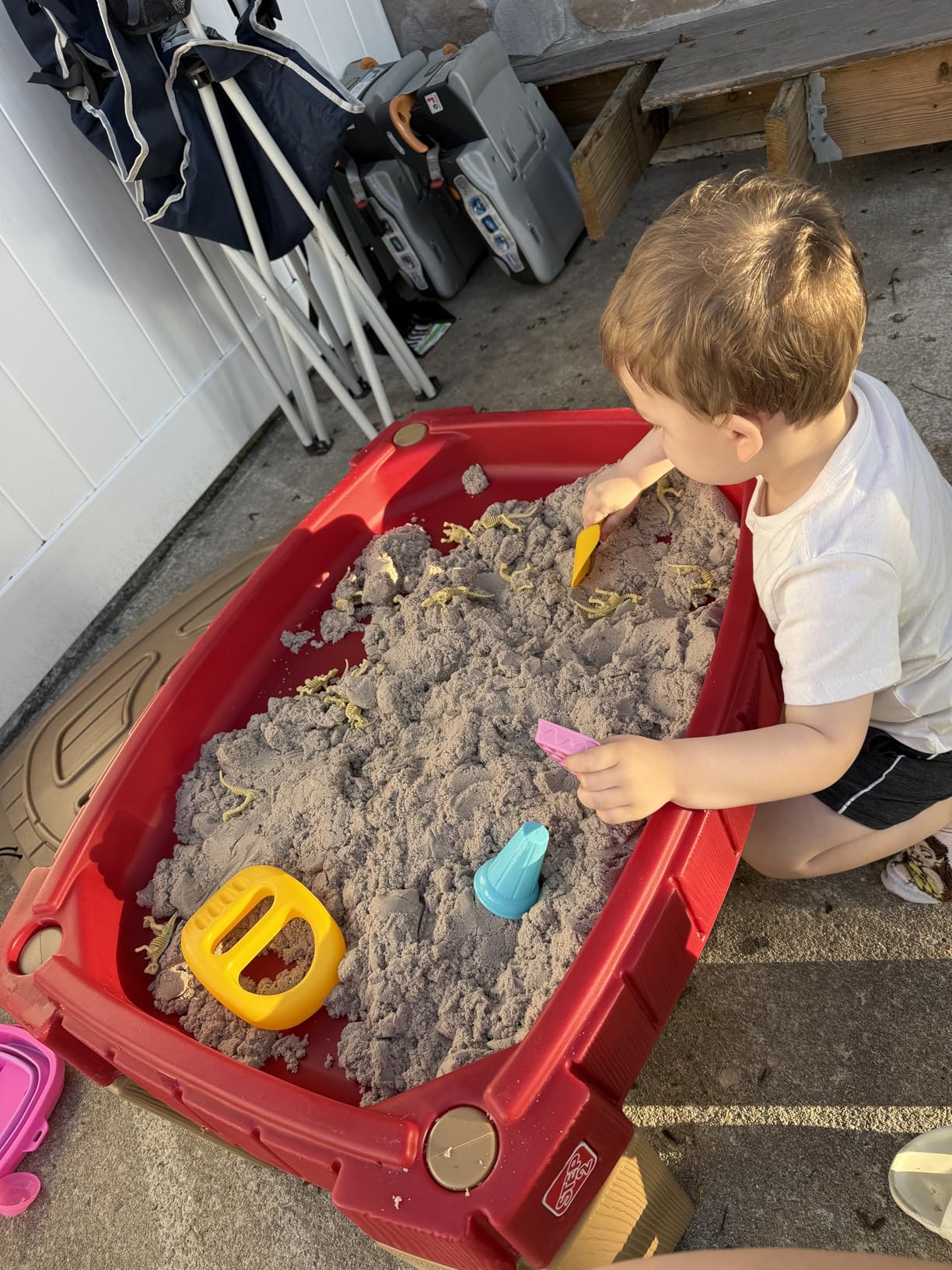 Step2 Naturally Playful Sand Table, Kids Sand Activity Sensory Table, 5 Piece Accessory Kit, Toddler Summer Outdoor Toys, 2+ Years Old customer photo 2