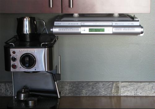 Sony ICFCDK50 Under Cabinet Kitchen CD Clock Radio customer photo 1
