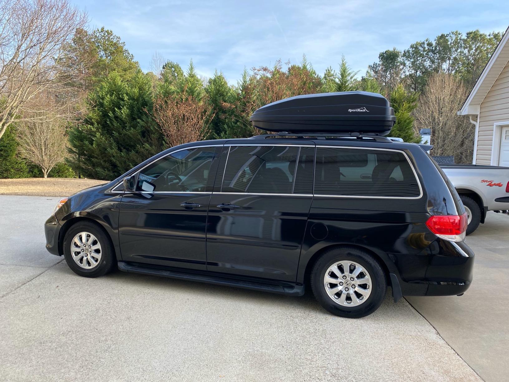 Thule Vista XL Rear Opening Cargo Box, Black customer photo 2