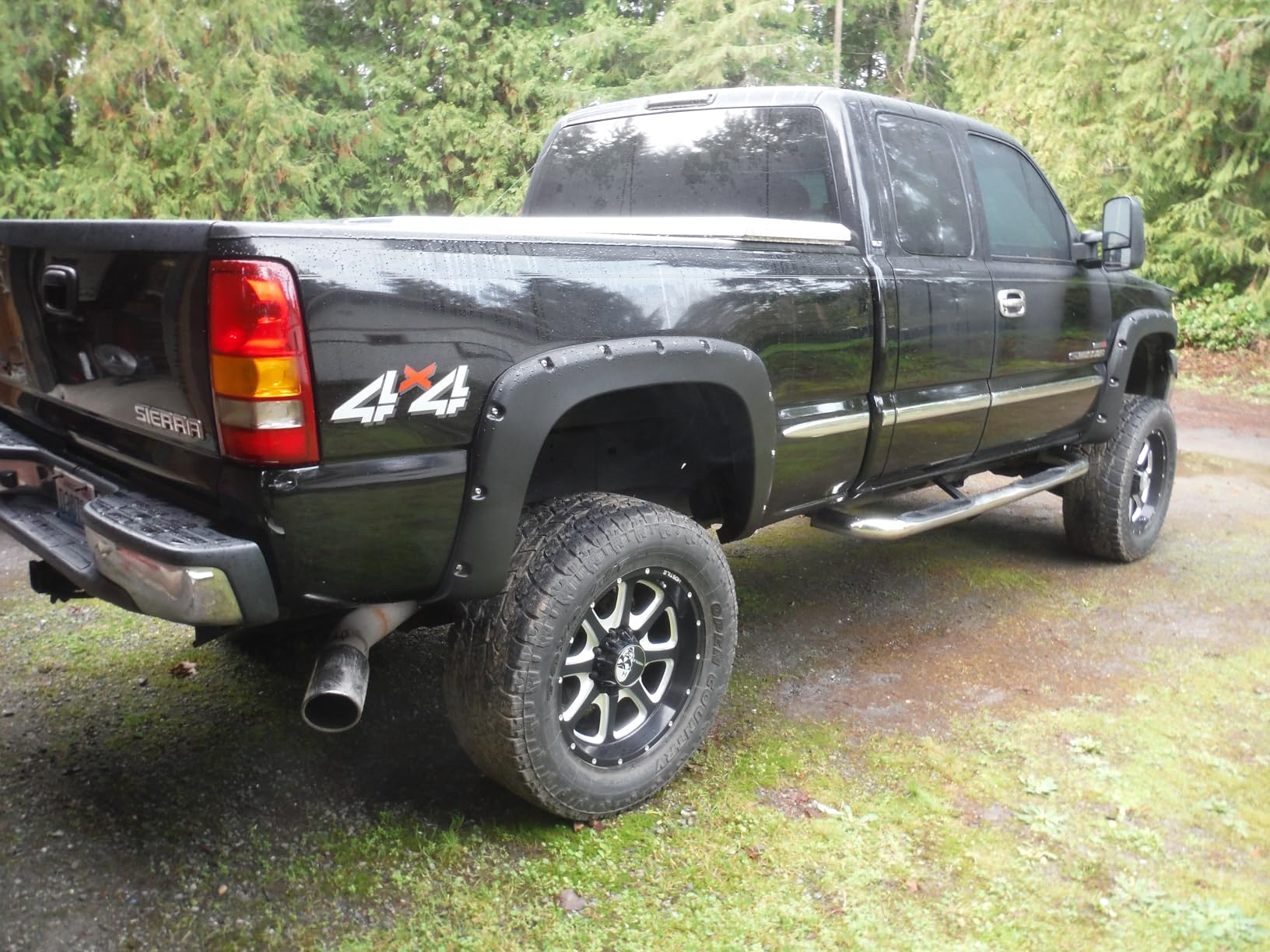 Spec-D Tuning 4PC Front + Rear Smooth Paintable Pocket Rivet Style Fender Flares Compatible with 1999-2007 Chevy Silverado GMC Sierra customer photo 1