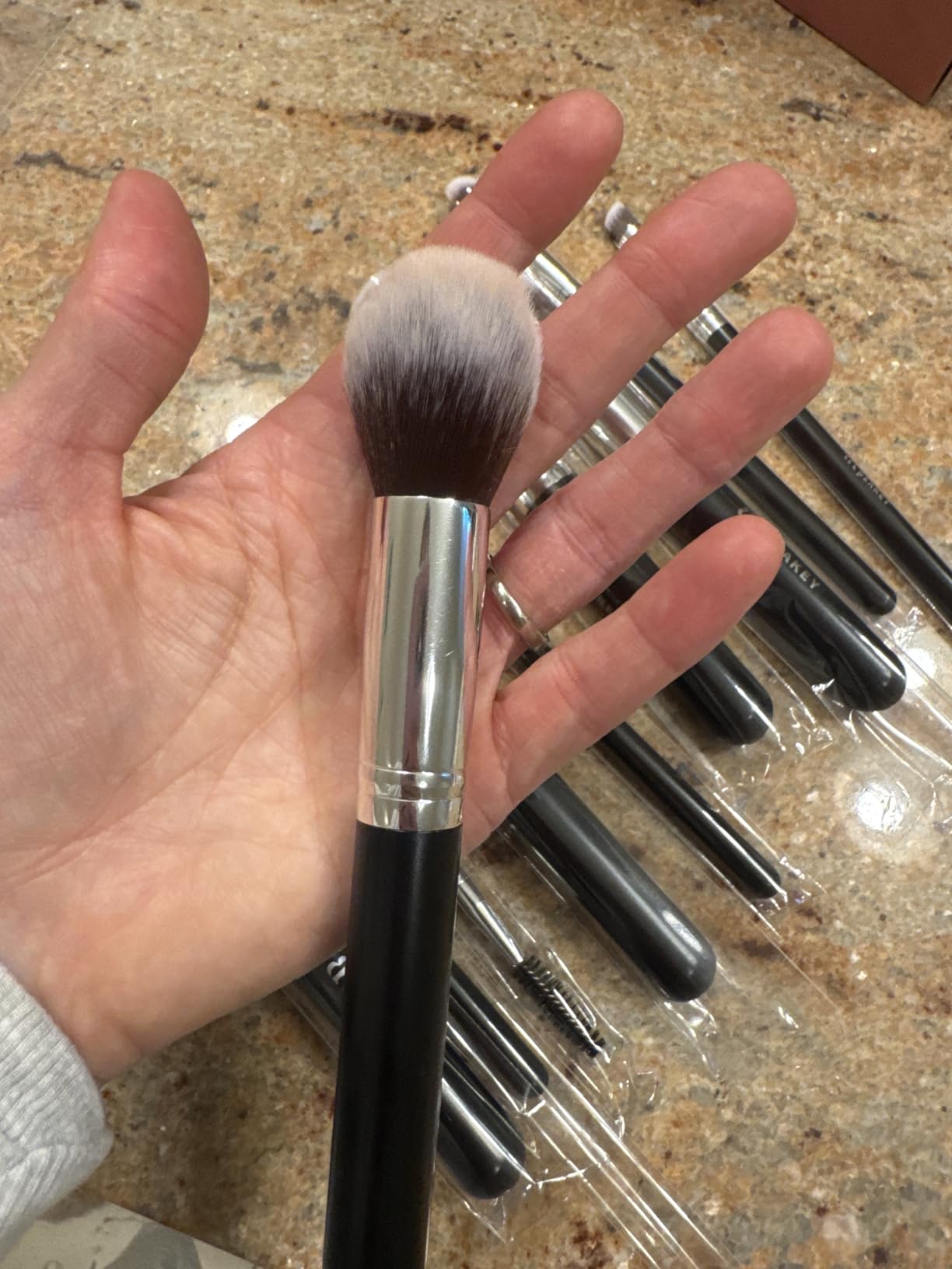 BEAKEY Makeup Brushes Set, Professional Foundation Eyeshadow Concealer Blush Powder Bronzer Applicator, 2 Blender Sponge with Beauty Paper Case customer photo 2