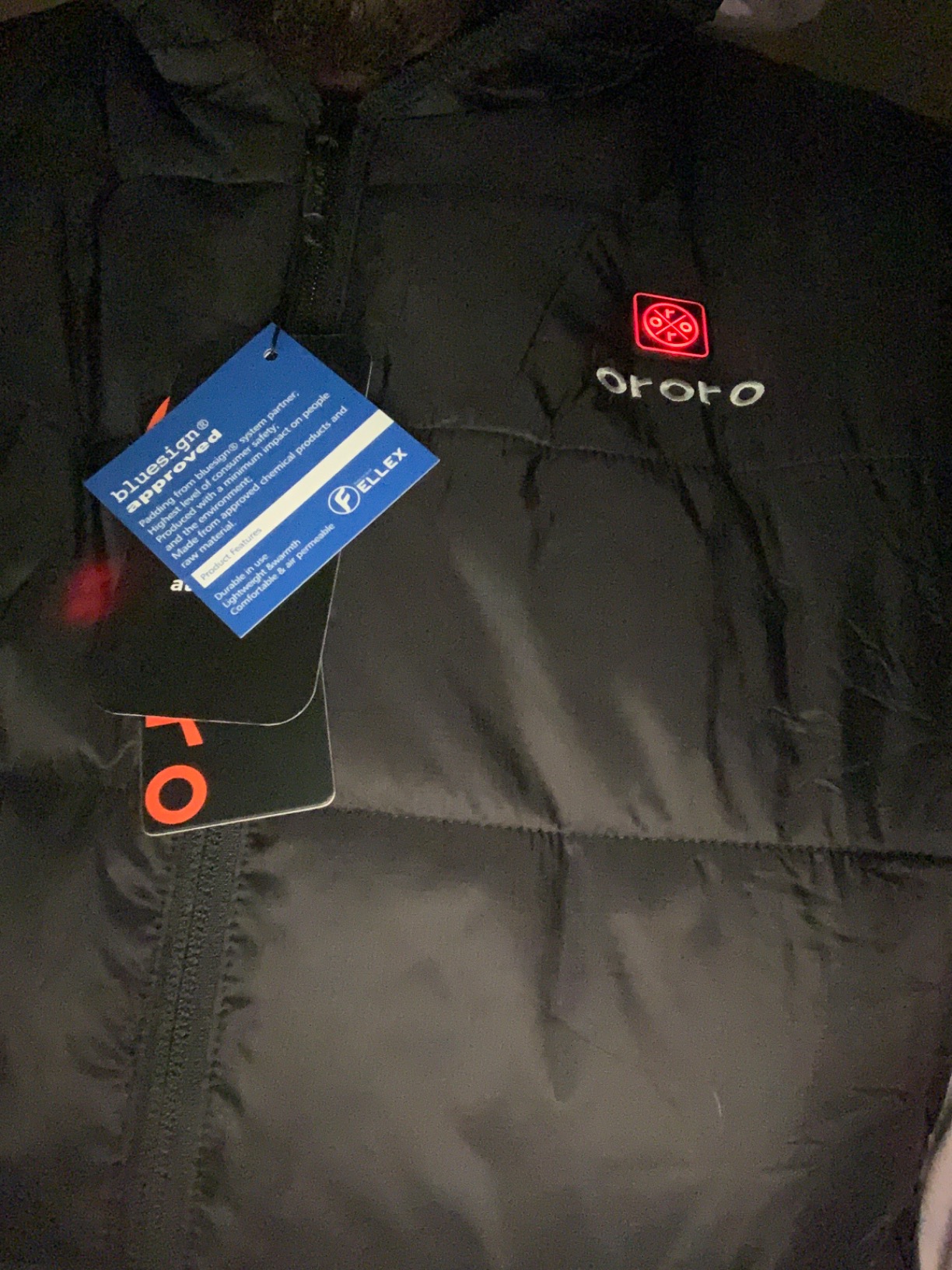 ORORO Men's Heated Vest Lightweight 4-Zone USB-C Battery Heated Puffer Vest | Classic puffer design with insulated comfort, water- and wind-resistant shell for commuting and everyday winter wear customer photo 2