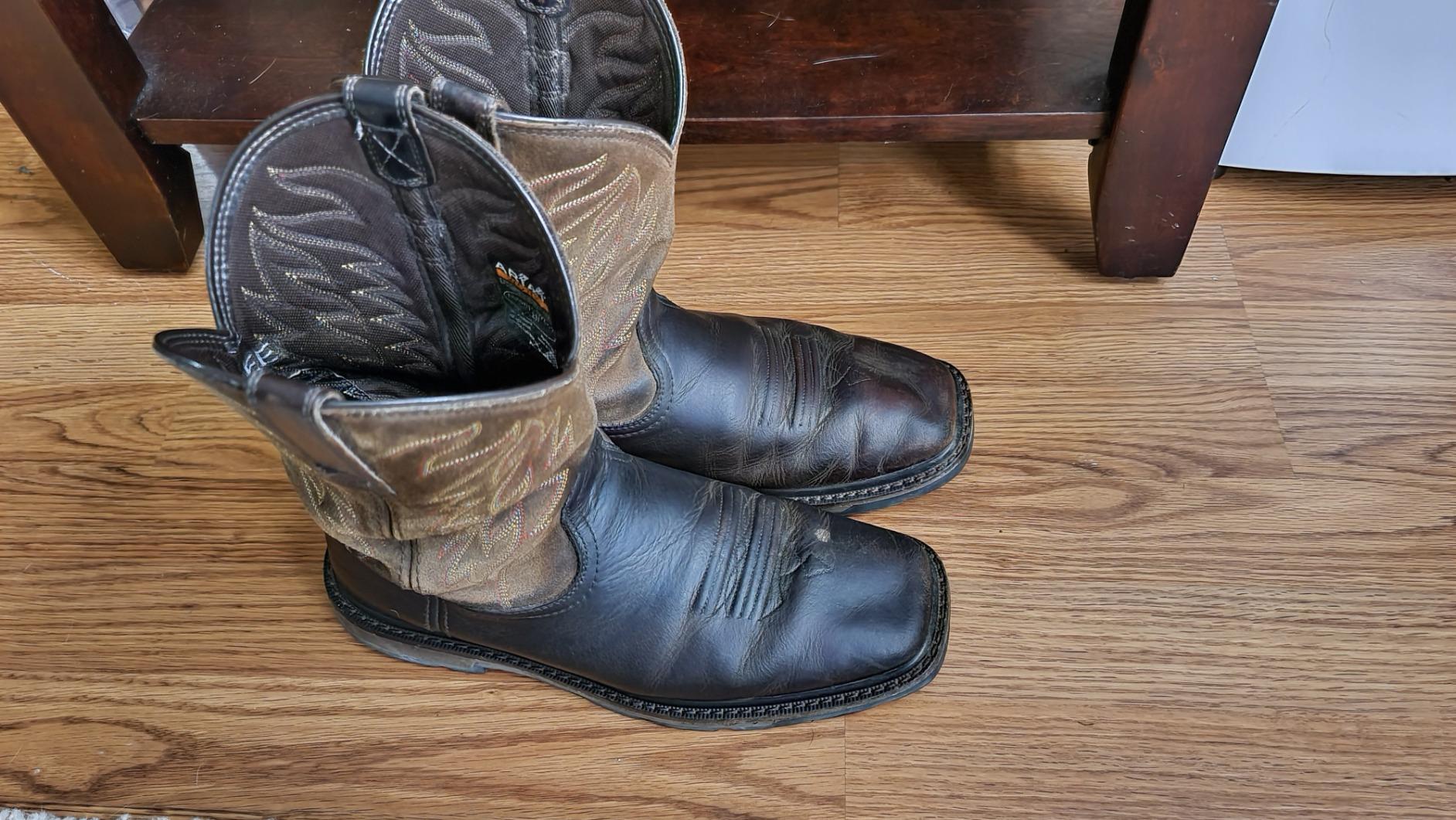 Ariat Men's Groundbreaker Wide Square Toe Work Boots customer photo 1