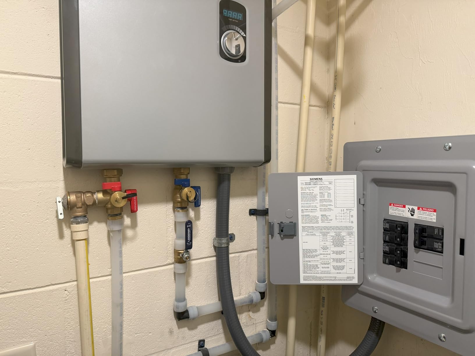Rheem 18kW 240V Tankless Electric Water Heater customer photo 1