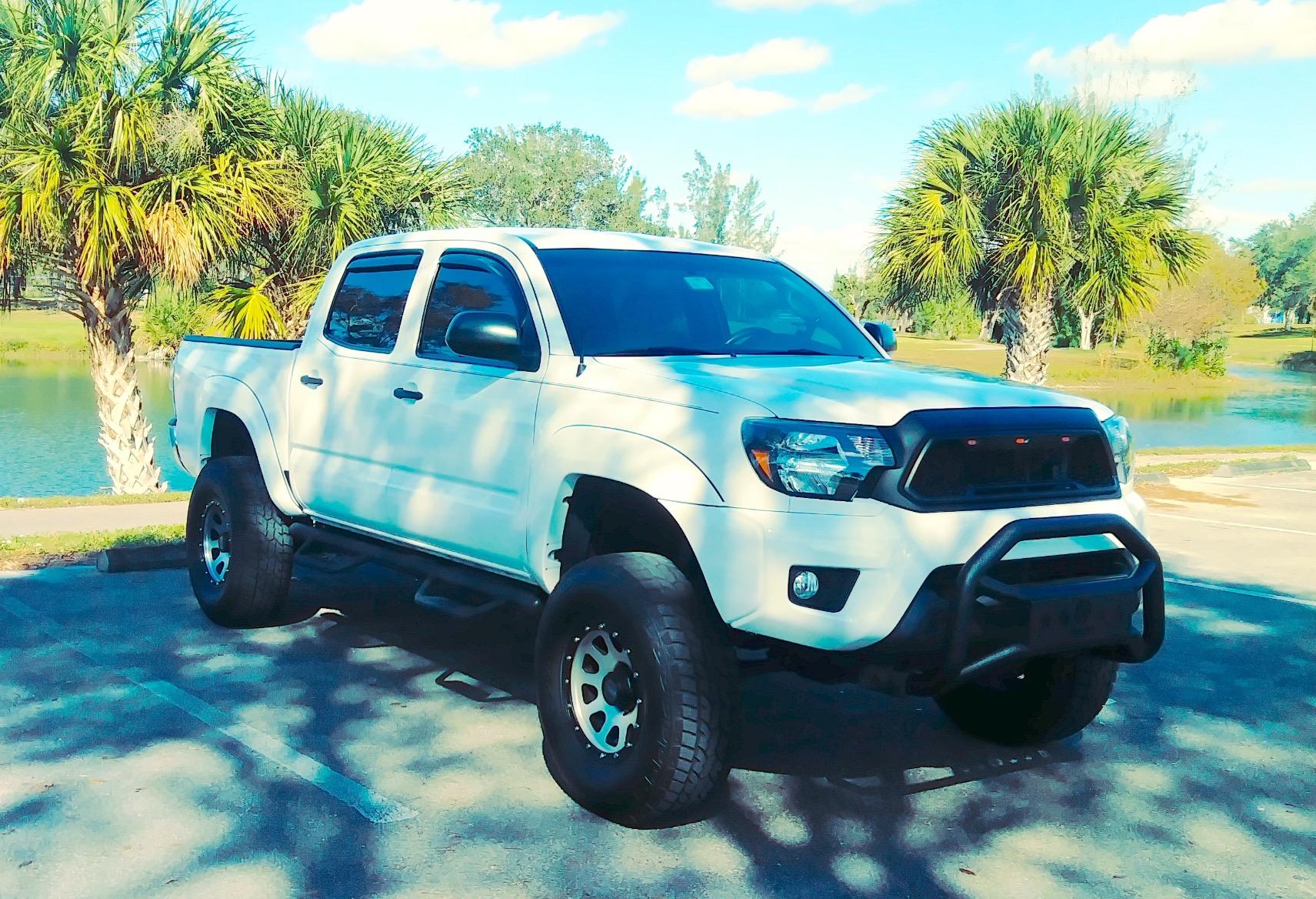 TG-GD6T60028 Front Bumper Guard Compatible with 2016-2023 Tacoma | Textured Black | Light Mount | Bull Bar customer photo 1