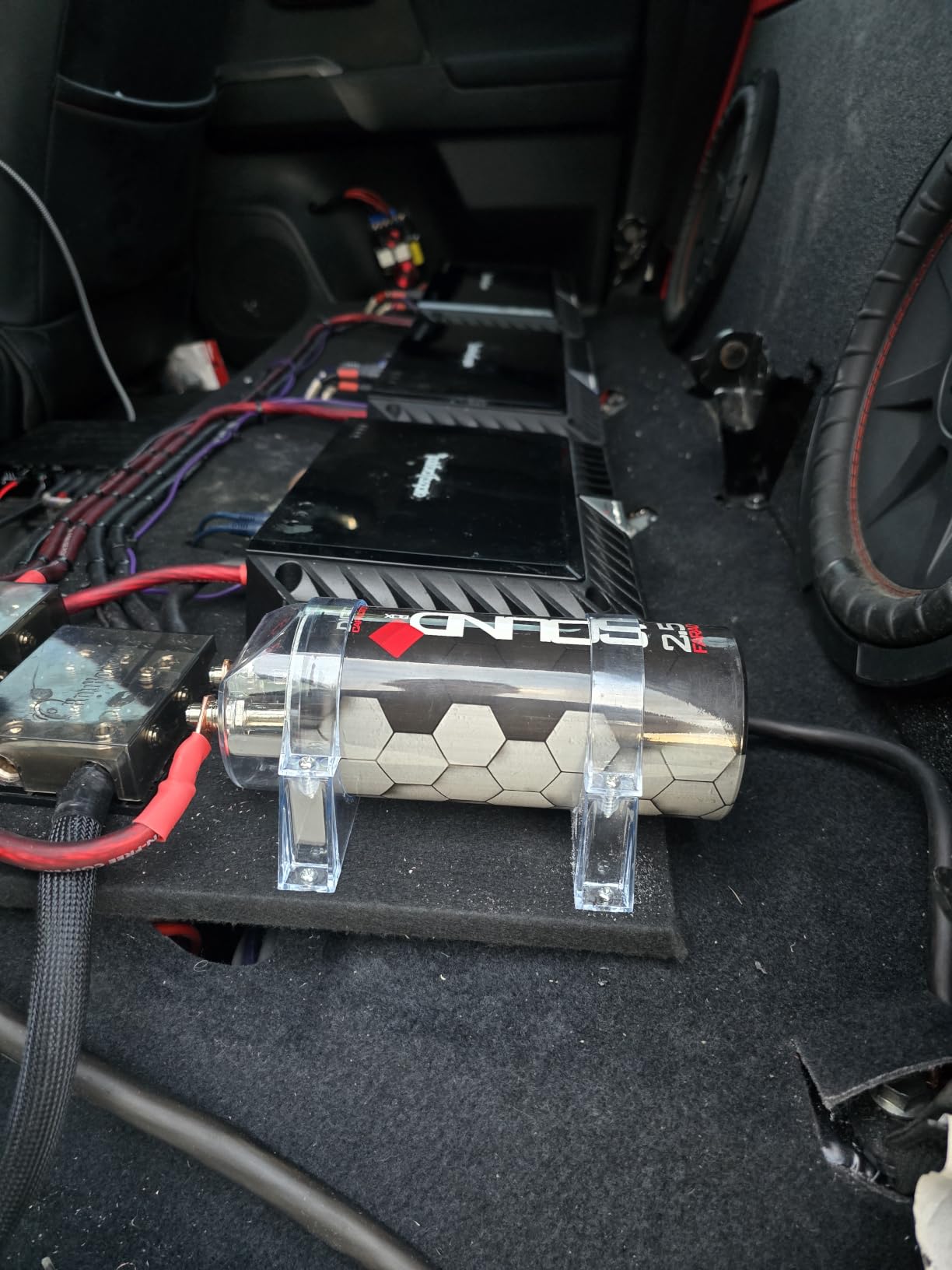 SoundBox SCAP2D, 2.5 Farad Digital Capacitor for Car Audio - 2500 Watts customer photo 2