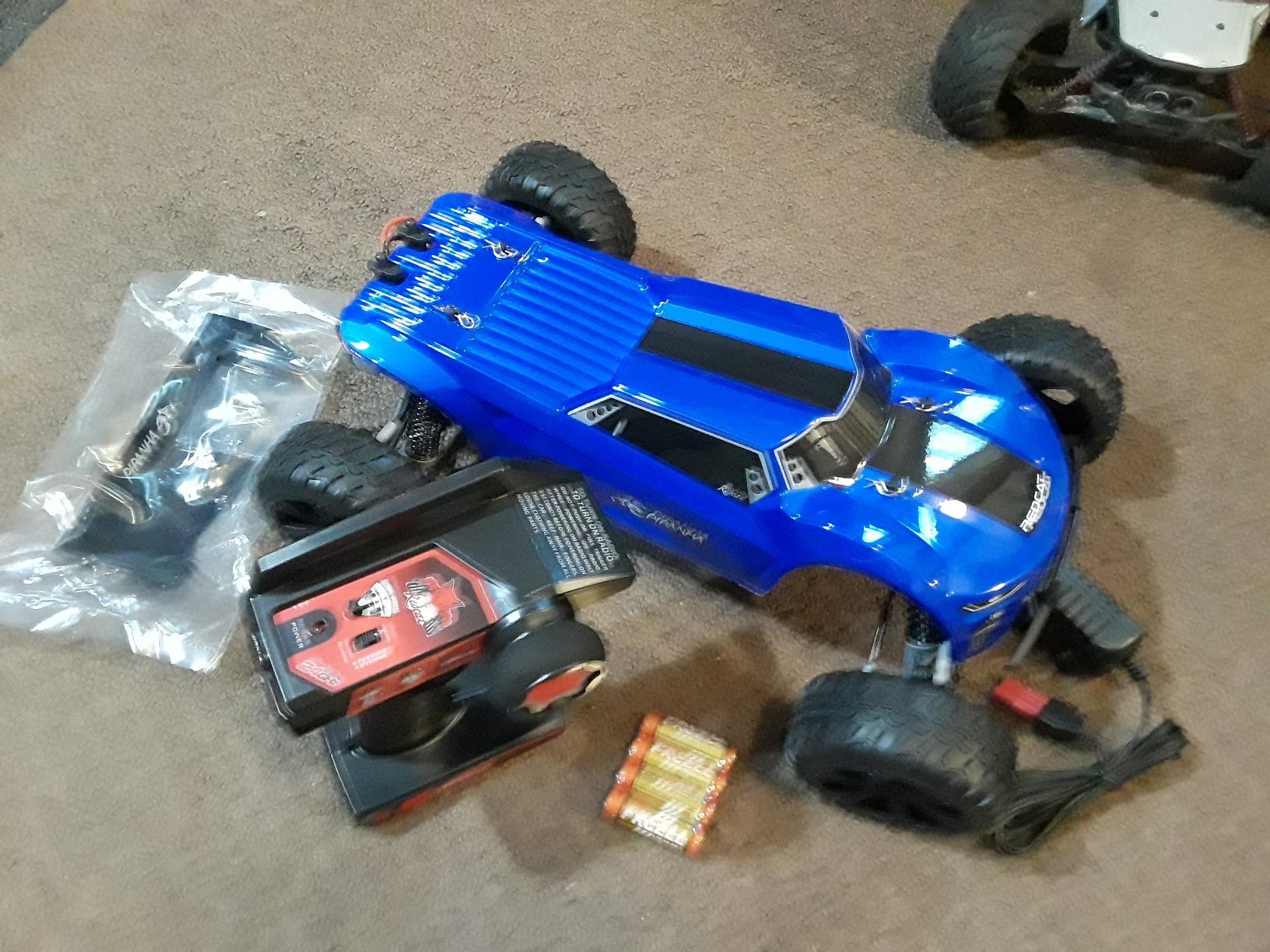 Redcat Racing Piranha-TR-10 Piranha Tr10 Truggy, Blue customer photo 1