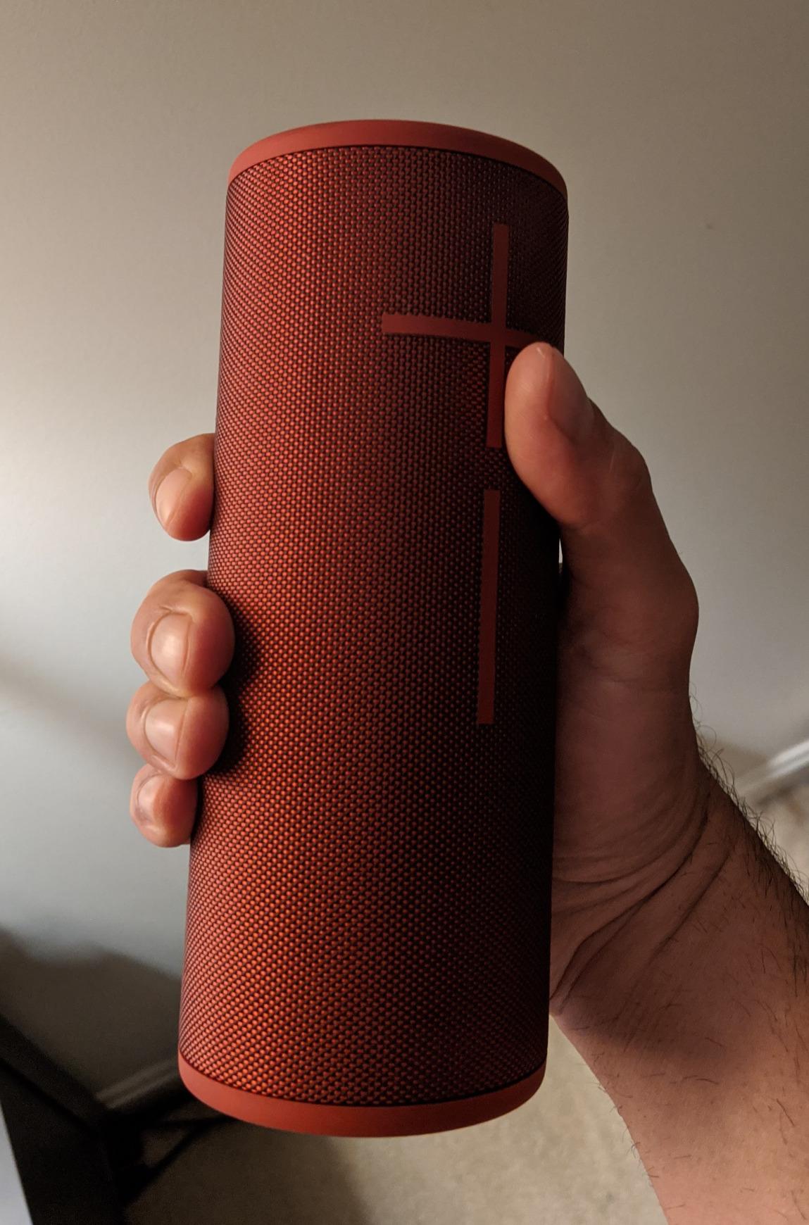 Ultimate Ears Boom 3 Wireless Bluetooth Speaker, Bold Sound + Deep Bass, Bluetooth, Magic Button, Waterproof, 15 Hours Battery, Range of 150 ft, Lagoon Blue customer photo 1
