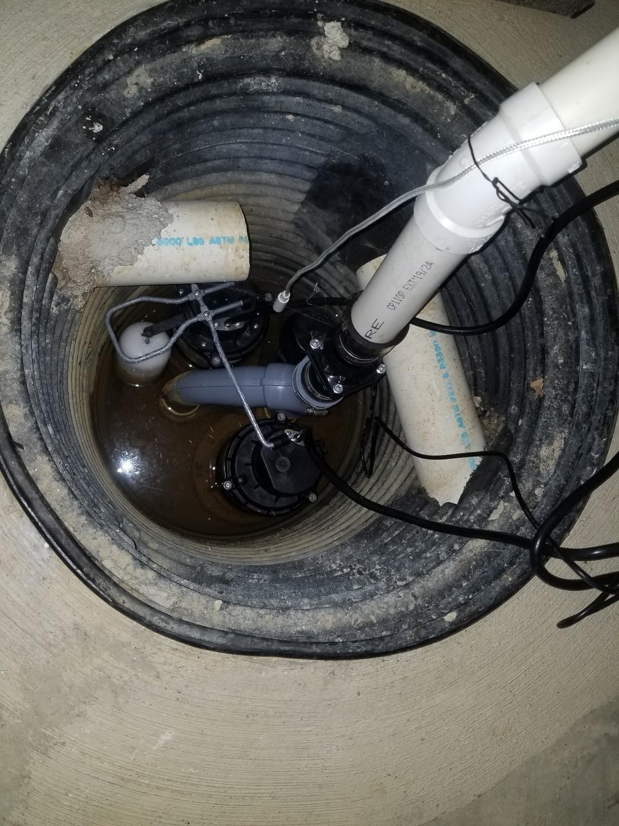 WAYNE - 1/2 HP Sump Pump with Integrated Vertical Float Switch and 12 Volt Battery Back Up Capability, Battery Not Included - Up to 5,100 Gallons Per Hour - Heavy Duty Basement Sump Pump System customer photo 2