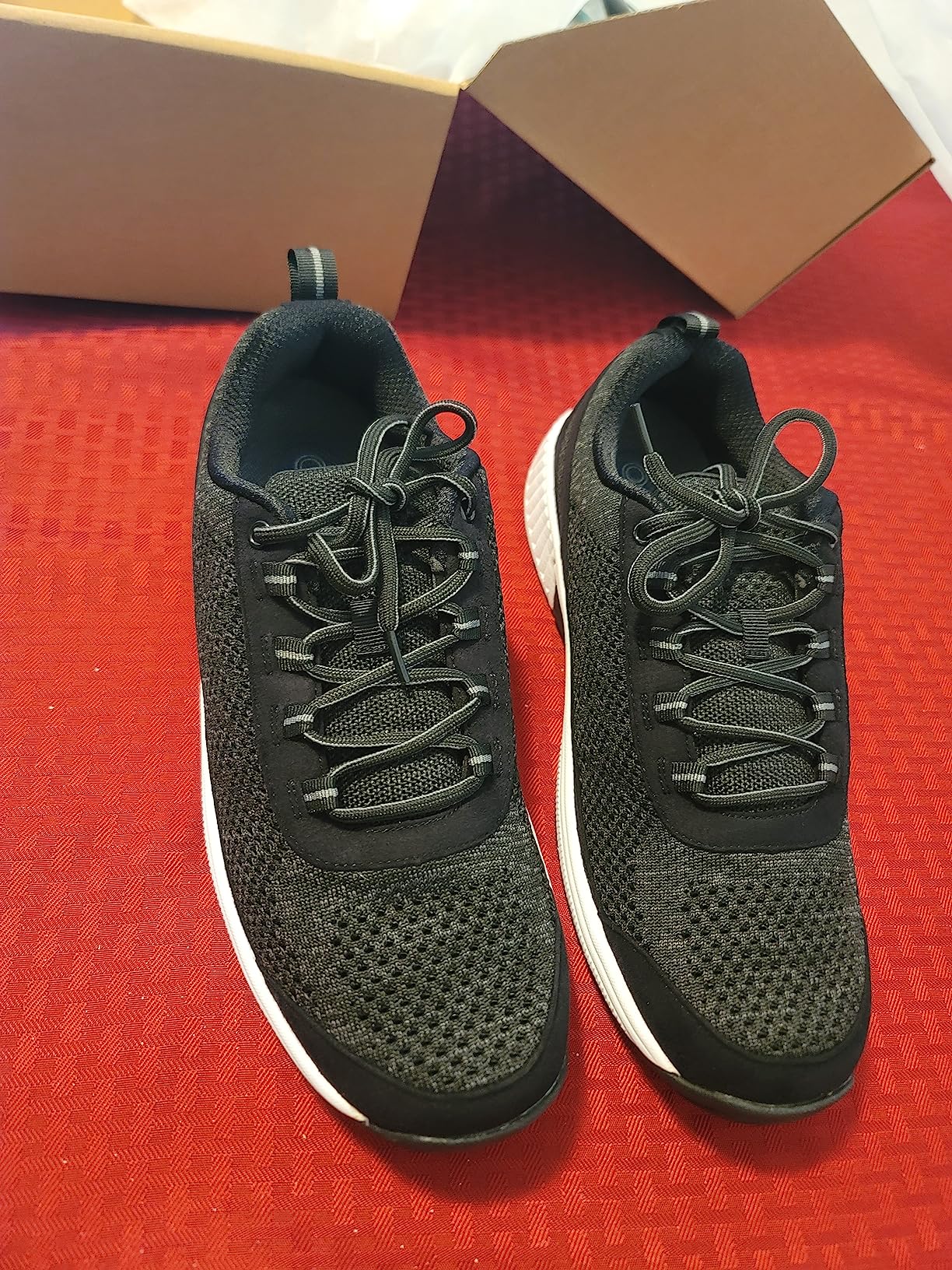 Orthofeet Lava Orthopedic Men's Walking Shoes customer photo 2