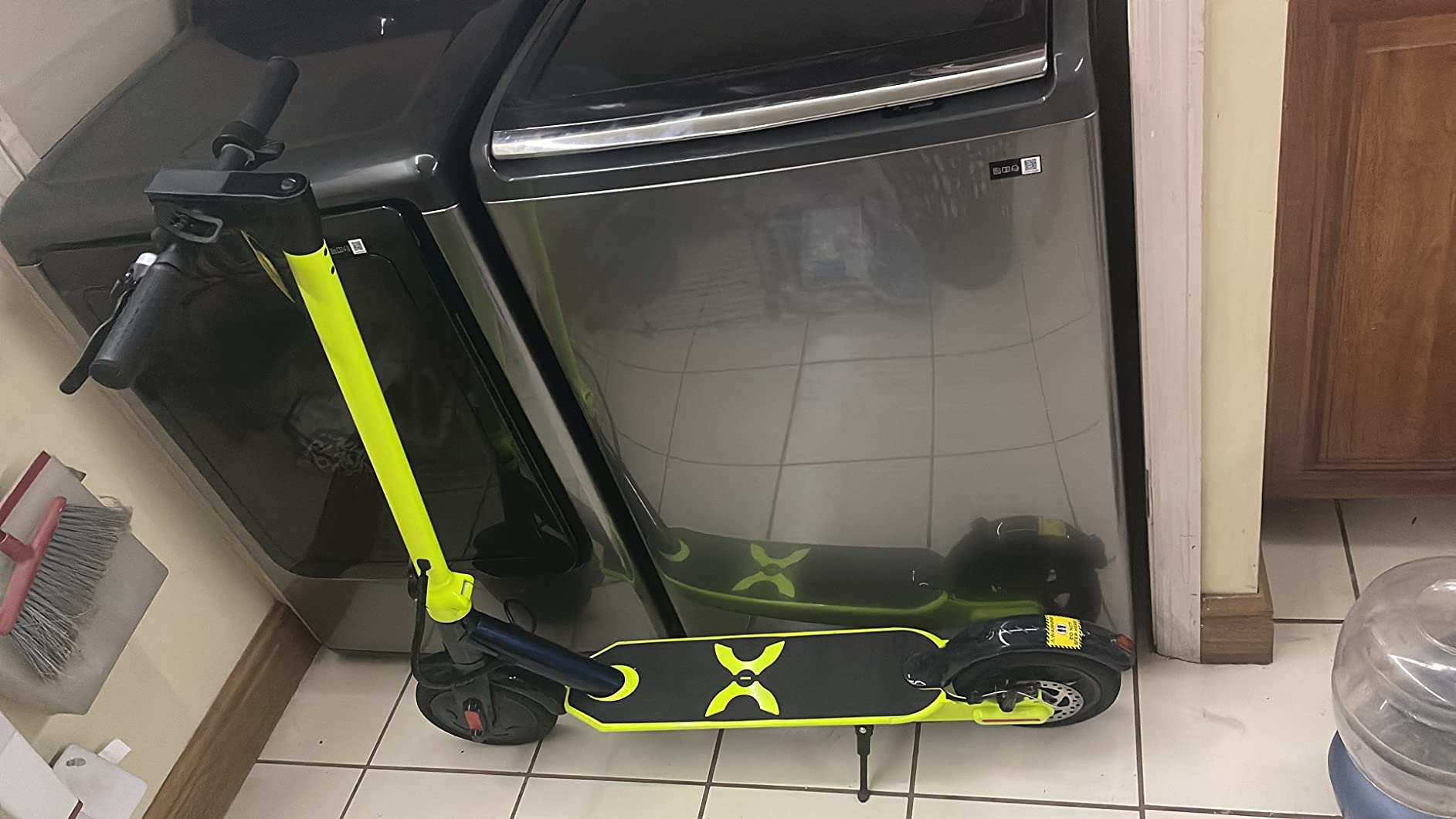Hover-1 Journey Electric Scooter 14MPH, 16 Mile Range, 5HR Charge, LCD Display, 8.5 Inch High-Grip Tires, 220LB Max Weight, Cert. & Tested - Safe for Kids, Teens, Adults customer photo 2