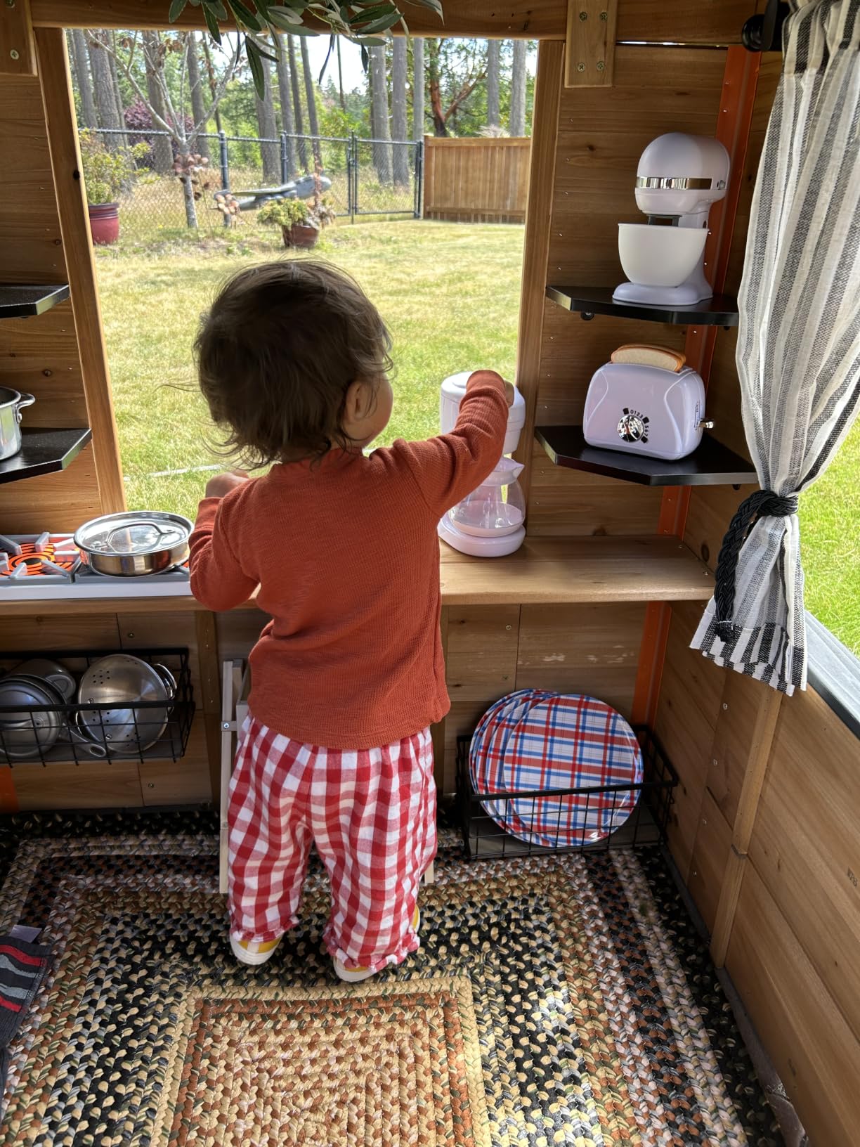 Backyard Discovery Sweetwater Cedar Wooden Kids Playhouse Cottage with Play Kitchen, Snack Bar, Half Door, Toy Phone, Windows, Flowerpot Holders, and Working Doorbell for Outdoor Imaginative Play customer photo 2