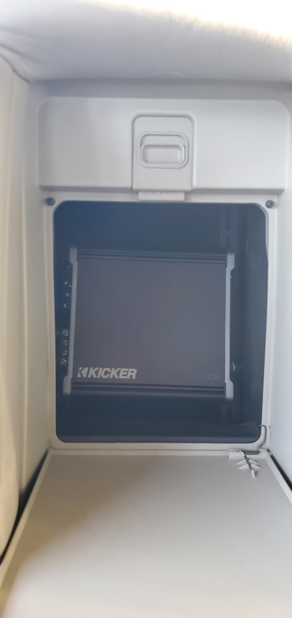 Kicker 46CXA8001 CXA8001-800-Watt Mono Class D Subwoofer Amp customer photo 1