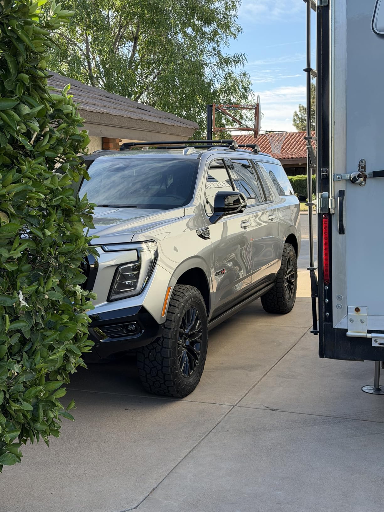 Thule WingBar Edge Roof Bar customer photo 1