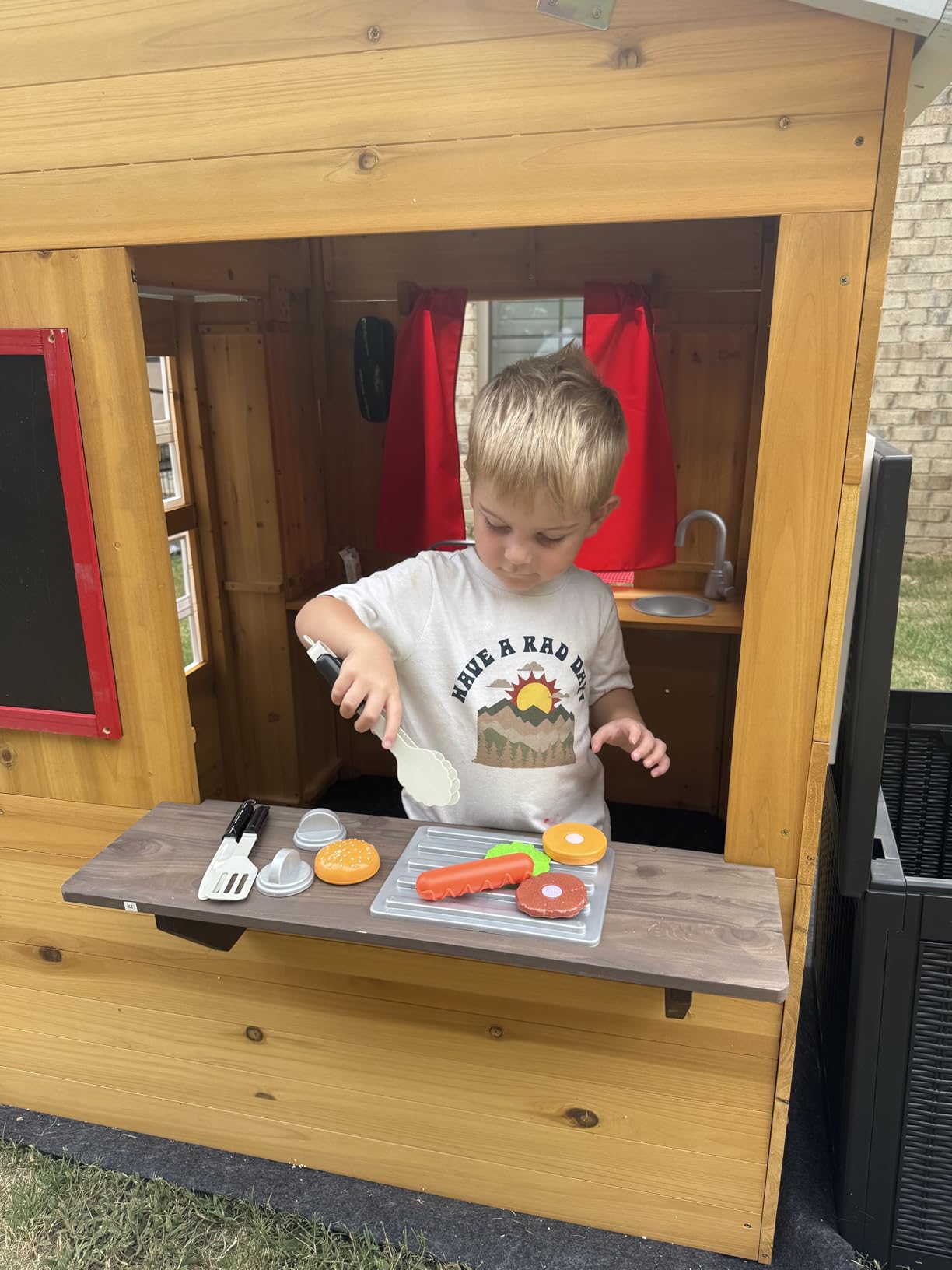 KidKraft Modern Outdoor Wooden Playhouse with Picnic Table, Mailbox and Outdoor Grill, White customer photo 1