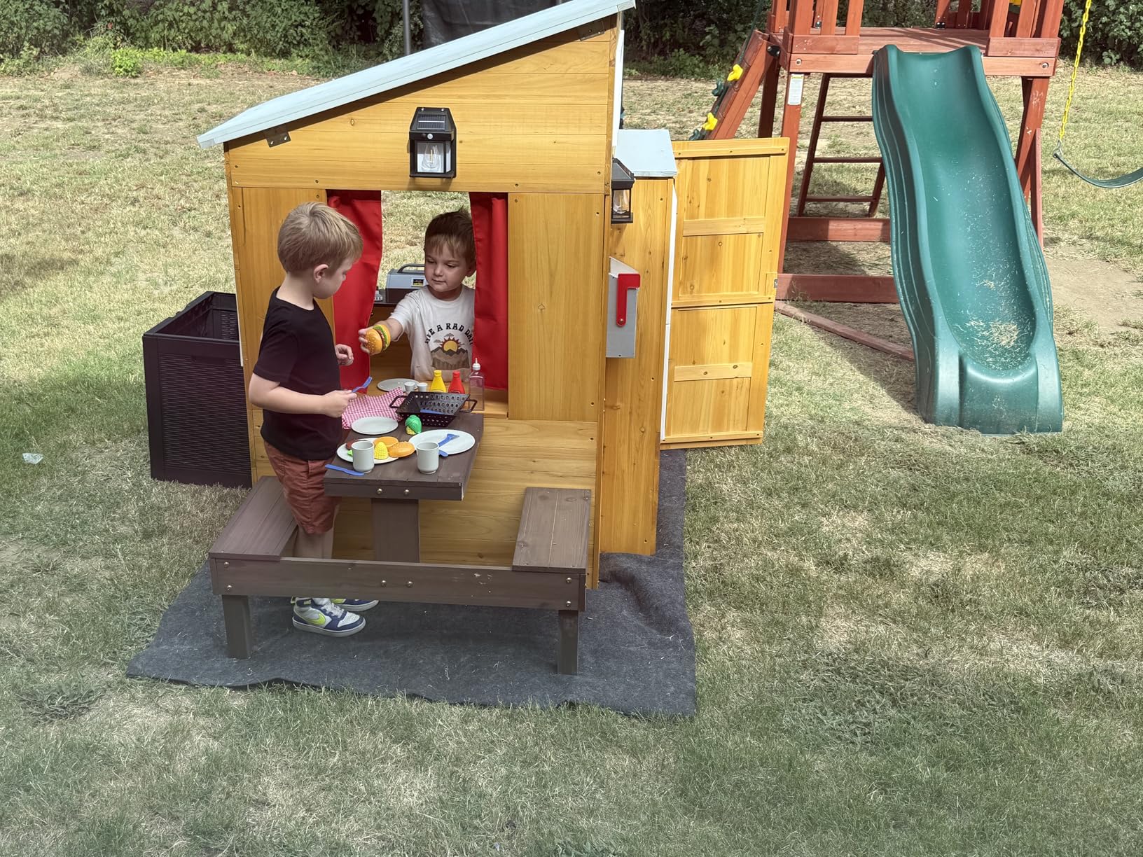 KidKraft Modern Outdoor Wooden Playhouse with Picnic Table, Mailbox and Outdoor Grill, White customer photo 2