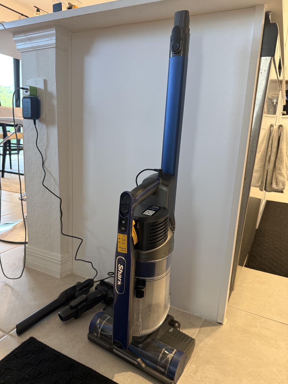 Shark Cordless Vacuum Cleaner, Lightweight Carpet and Hardwood Floor Vacuum for Pet Hair, HEPA Filter, Handheld Stick Design, 50-Min Runtime, Blue, IZ363HT customer photo 1