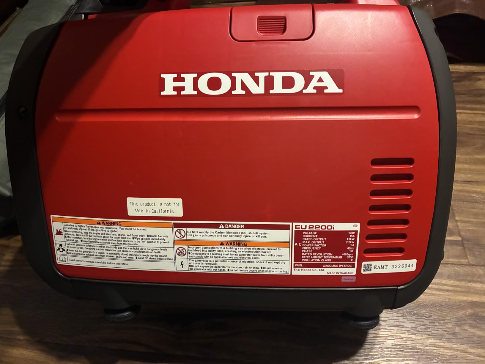 Honda EU2200i 2200 Watt Inverter Generator, Super Quiet 120V Gas Powered Portable Generator for Camping or Home Backup Power Supply, Up to 8.1 Hour Run Time (EU2200ITAG) customer photo 1