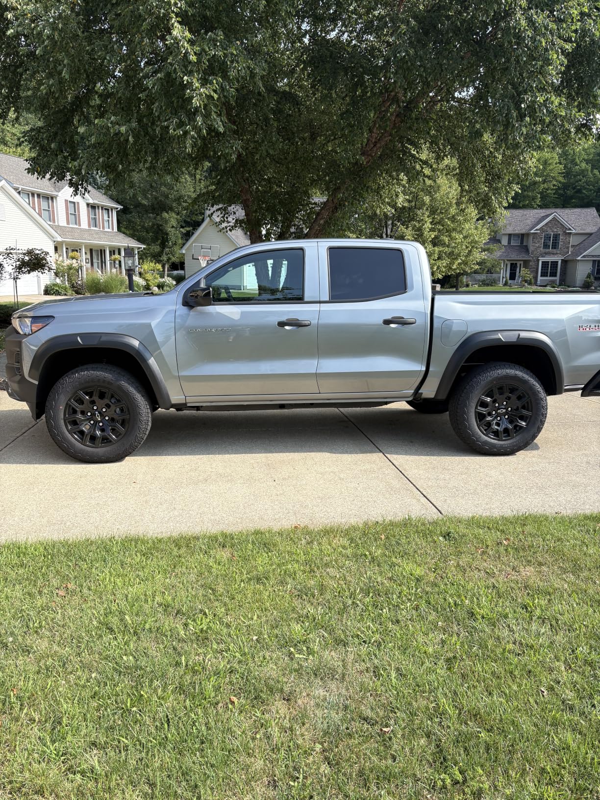 COMNOVA 6 Inches Running Boards & Steps Step Bars Compatible with 2019-2026 Chevy Silverado 1500, 2020-2026 Silverado/Sierra 2500HD 3500HD Crew Cab customer photo 1