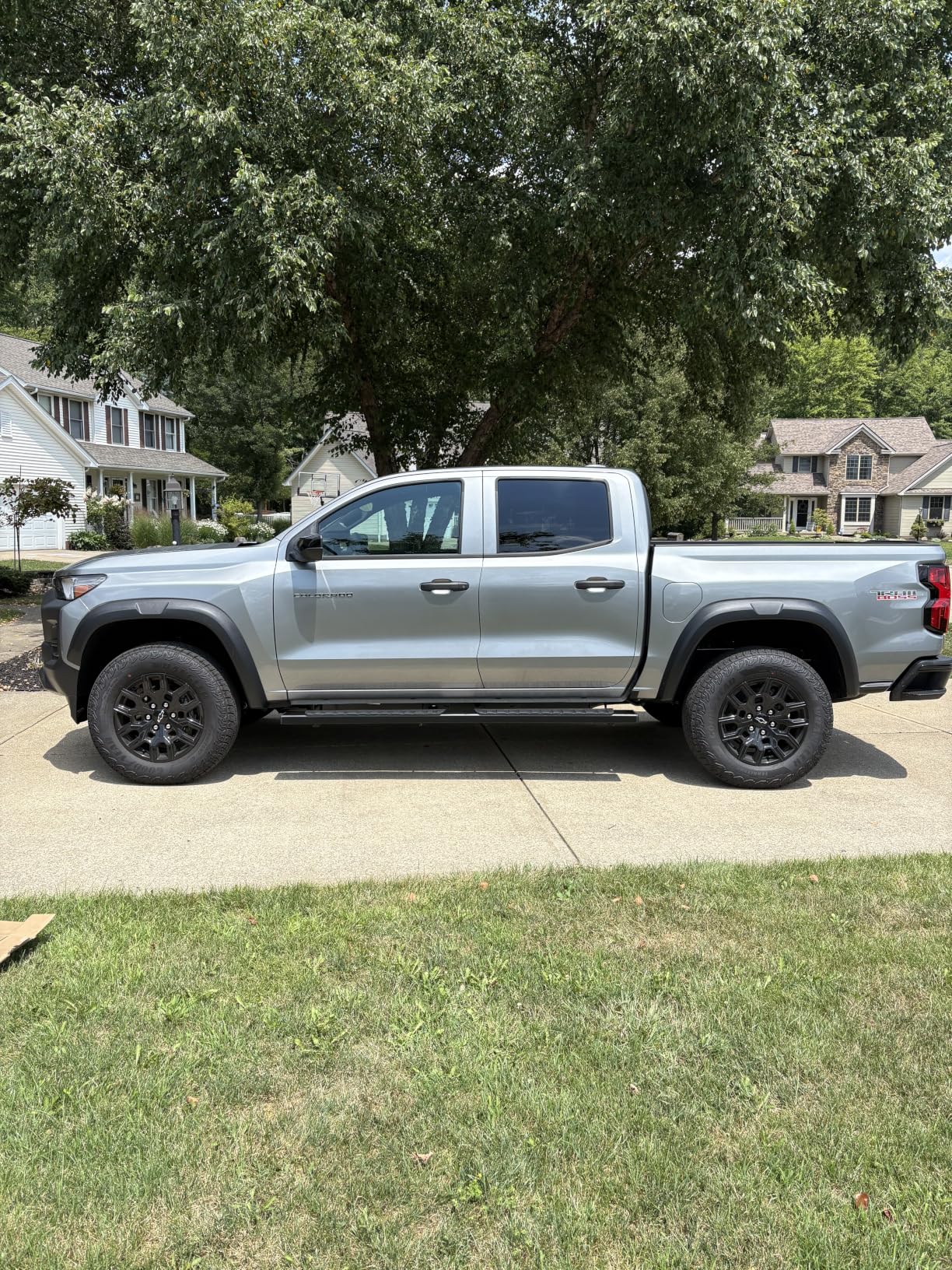 COMNOVA 6 Inches Running Boards & Steps Step Bars Compatible with 2019-2026 Chevy Silverado 1500, 2020-2026 Silverado/Sierra 2500HD 3500HD Crew Cab customer photo 2