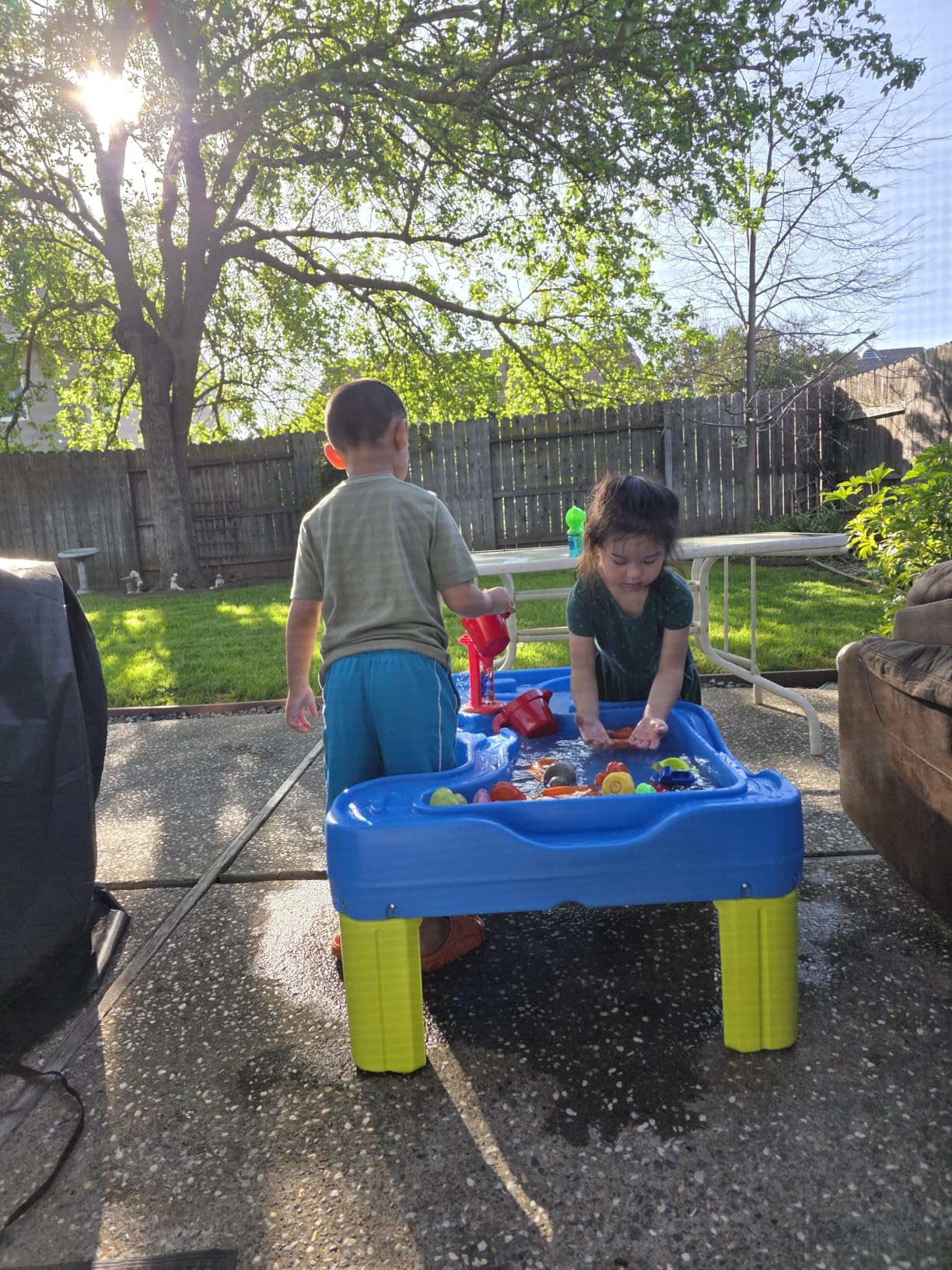 Simplay3 Big River and Roads Water Play Table, Outdoor Activity Table with Track Toys for Toddlers and Kids, 9 Accessories Included, Made in USA customer photo 1