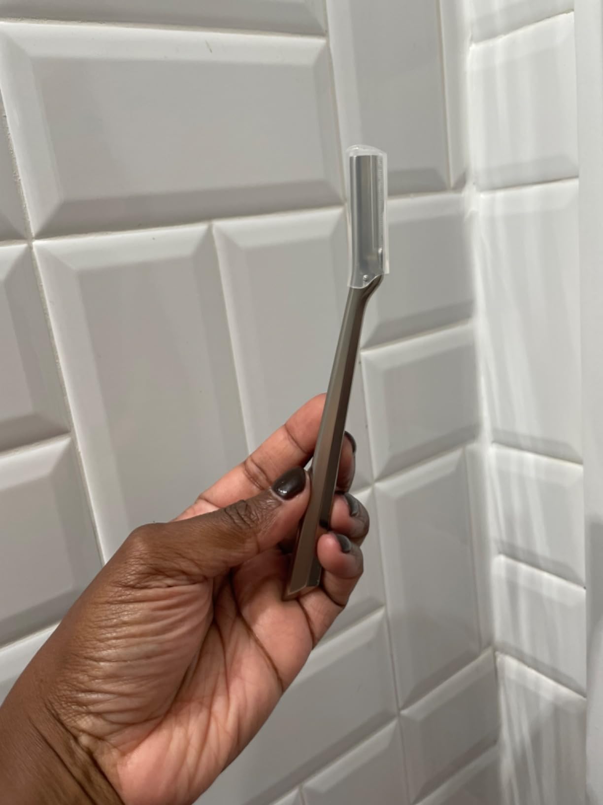 Tweezerman Facial Razor, Stainless Steel customer photo 1