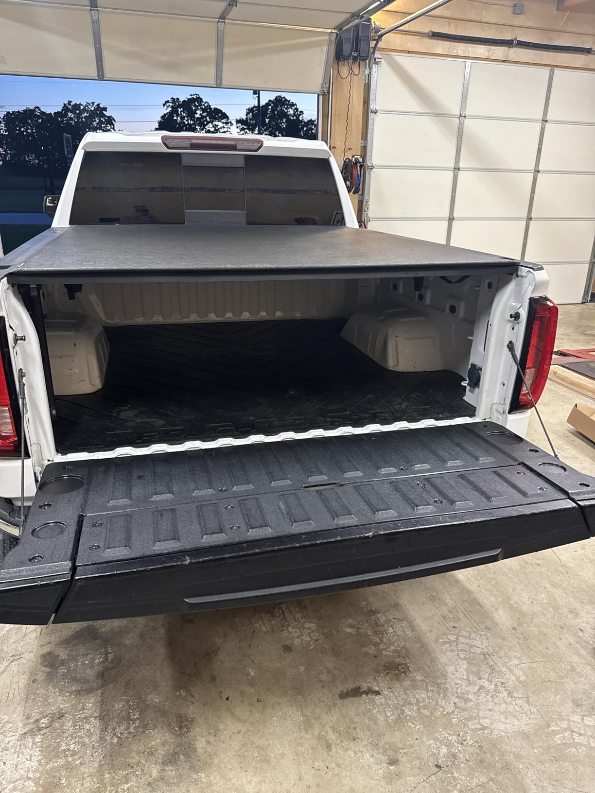 Rough Country Truck Bed Mat for Chevy Silverado & GMC Sierra 1500 (2019-2026) - Fits 5'10