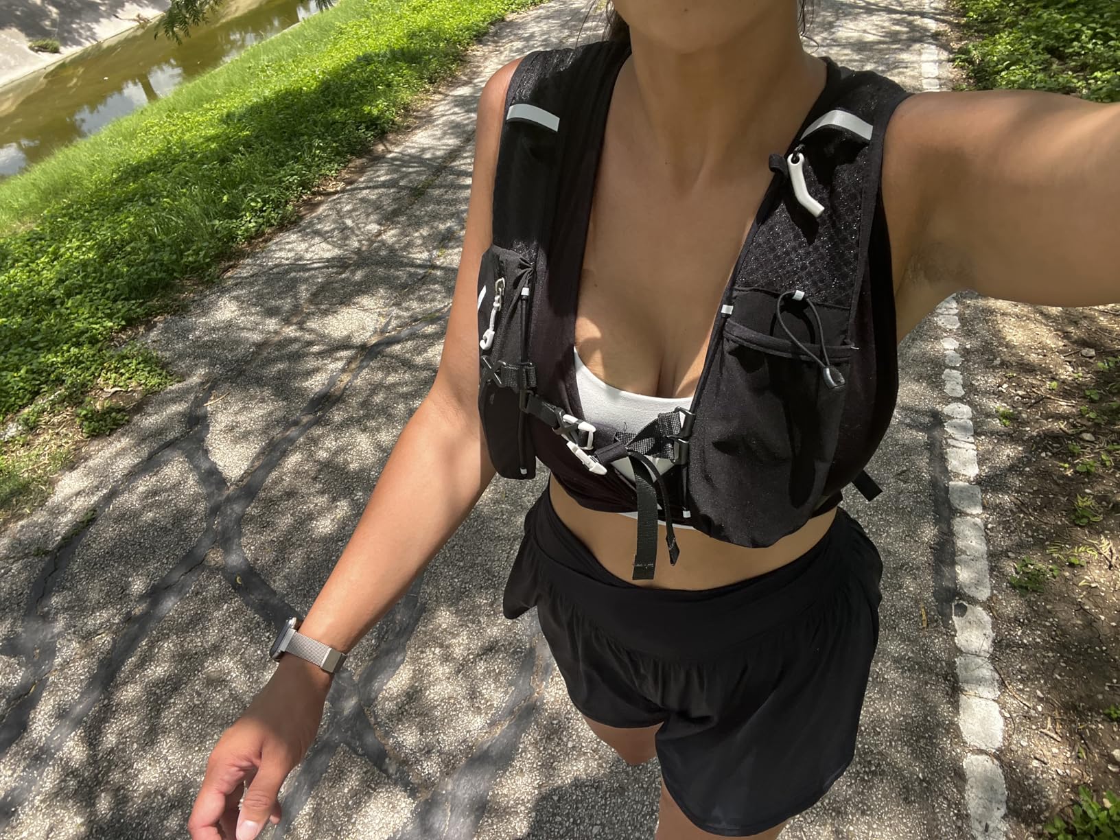 INOXTO Running Hydration Vest Backpack, Lightweight Insulated Pack with 1.5L Water Bladder Bag Daypack for Hiking Trail Running Cycling Race Marathon customer photo 2