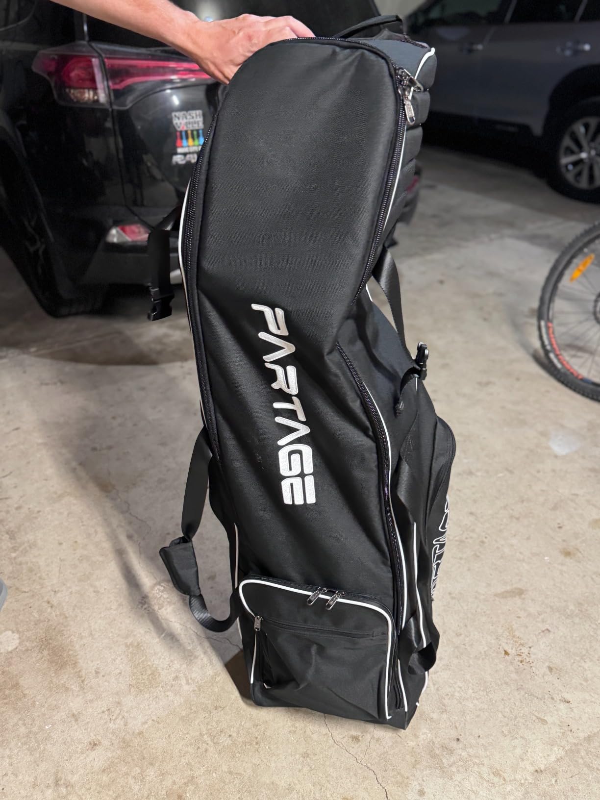 Partage Golf Travel Bag with Wheels, Golf Travel Case for Airlines, 900D Heavy Duty Oxford customer photo 1