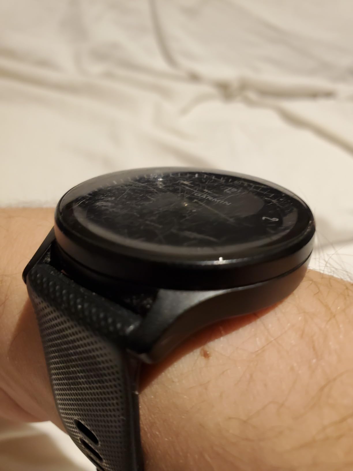 Garmin vivomove Sport, Hybrid Smartwatch, Health and Wellness Features, Touchscreen, White customer photo 2