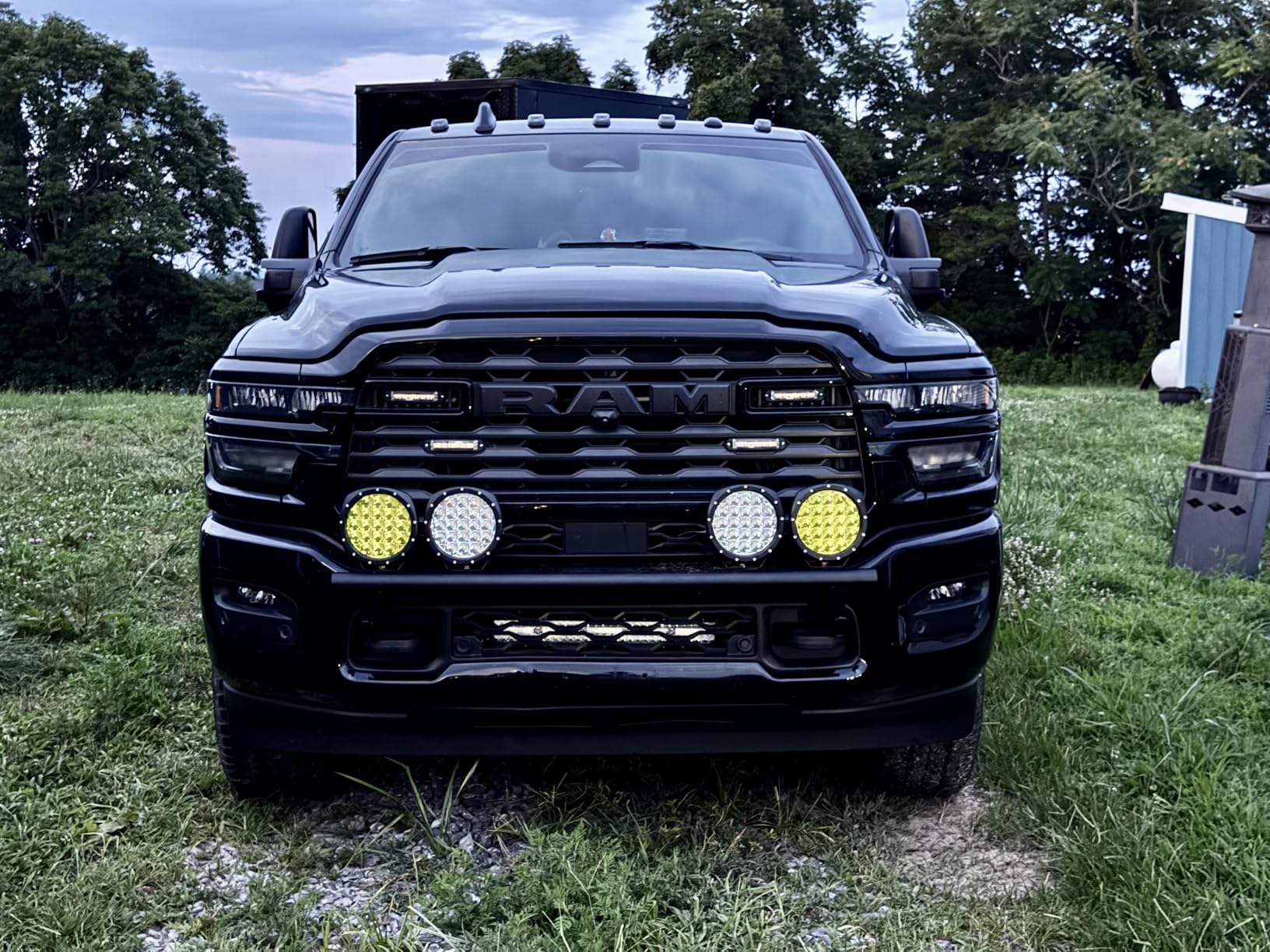 BIGLION.X 5 Inch Pair 160W Amber Round LED Offroad Lights 18800LM Amber Yellow OffRoad Lights Super Bright Amber Driving lights Fog Lights Waterproof IP68 Light Bar for Trucks Pickup 4x4 SUV ATV UTV customer photo 1