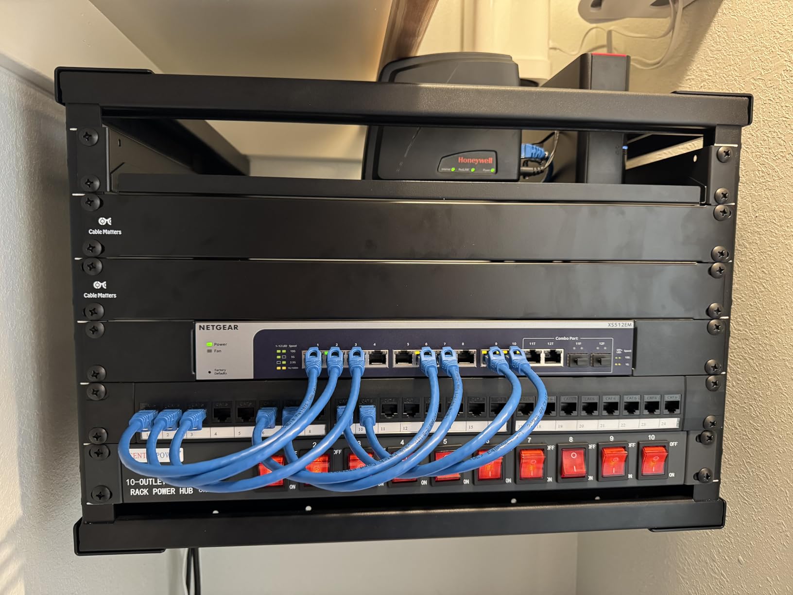 1U PDU Horizontal Rackmount Power Strip - Overload Protector | 10 NEMA 5-15R Outlet, 100V-240V/15A, 1800 Joules, 10 Independent LED Switches, 6 ft Cord customer photo 2