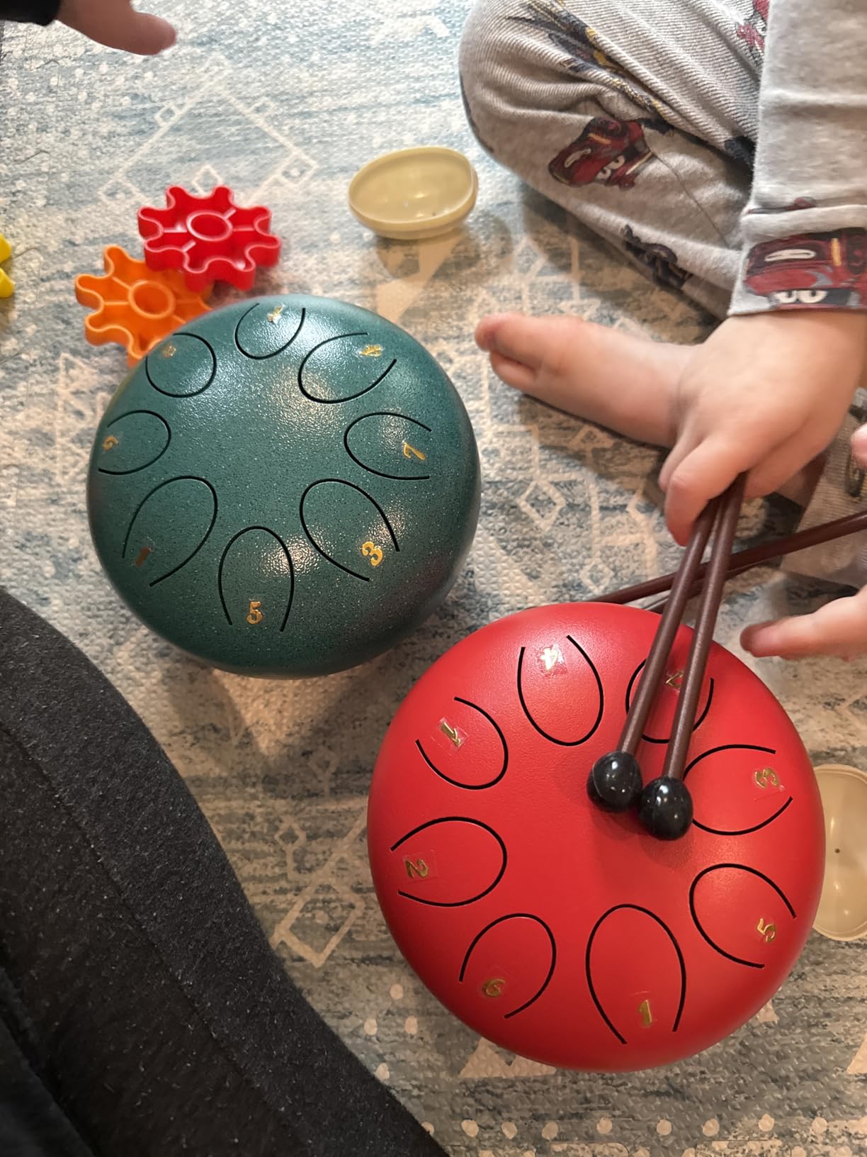 REGIS Steel Tongue Drum 6 Inch 8 Notes, Rain Drum Style Calming Percussion Instrument for Relaxation & Meditation, Musical Gift for Adults & Beginners (Malachite) customer photo 2