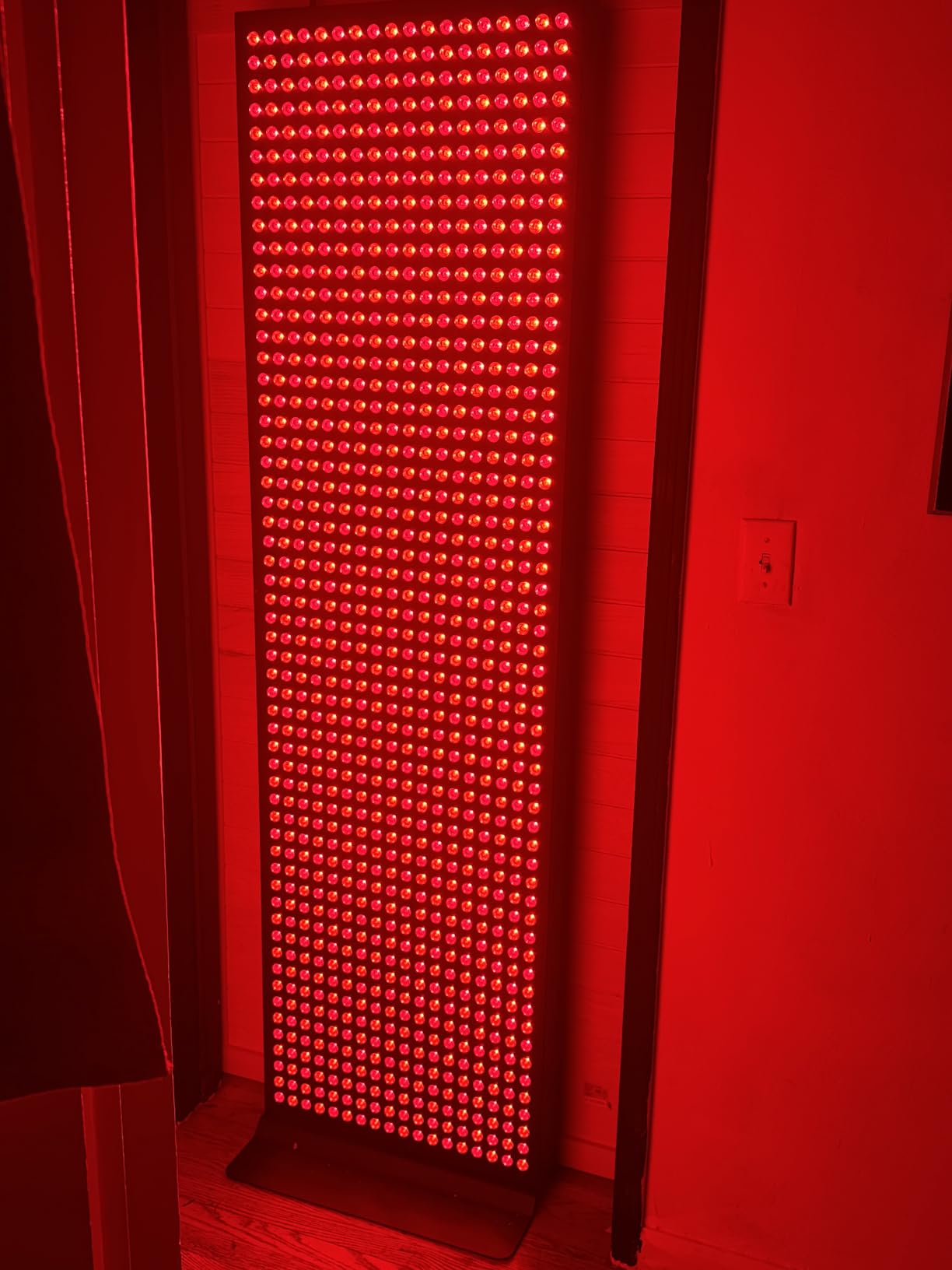 EXESAS Red Light Therapy Device for Full Body, 630nm, 660nm, 810nm & 850nm, Near Infrared Dual-Chip Clinical Grade LED Panel for Smooth Skin, Weight, Pain and Overall Wellness (200LED) customer photo 2