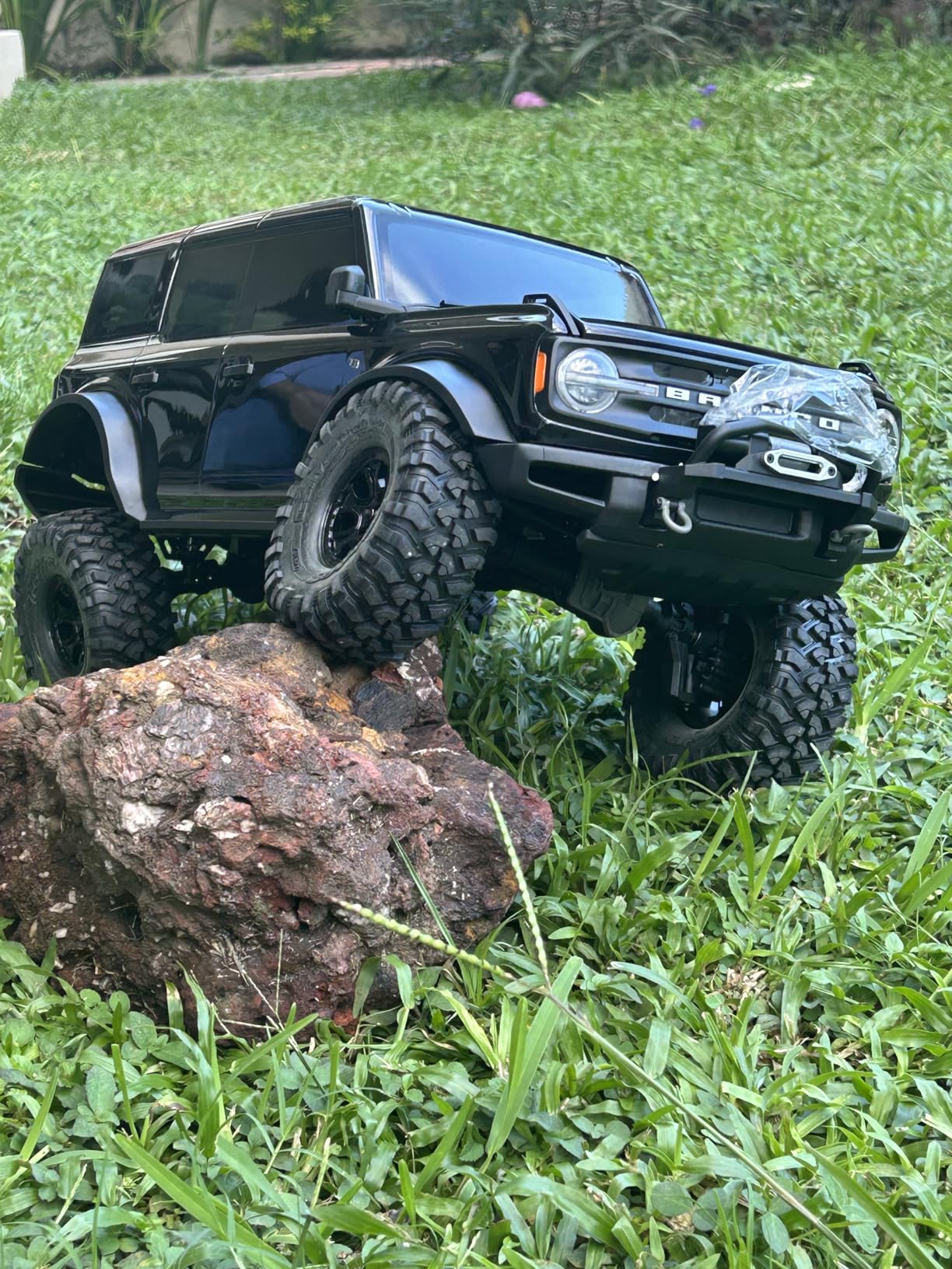 Traxxas TRX-4 Scale and Trail Crawler with 2021 Ford Bronco Body: Shadow Black customer photo 1