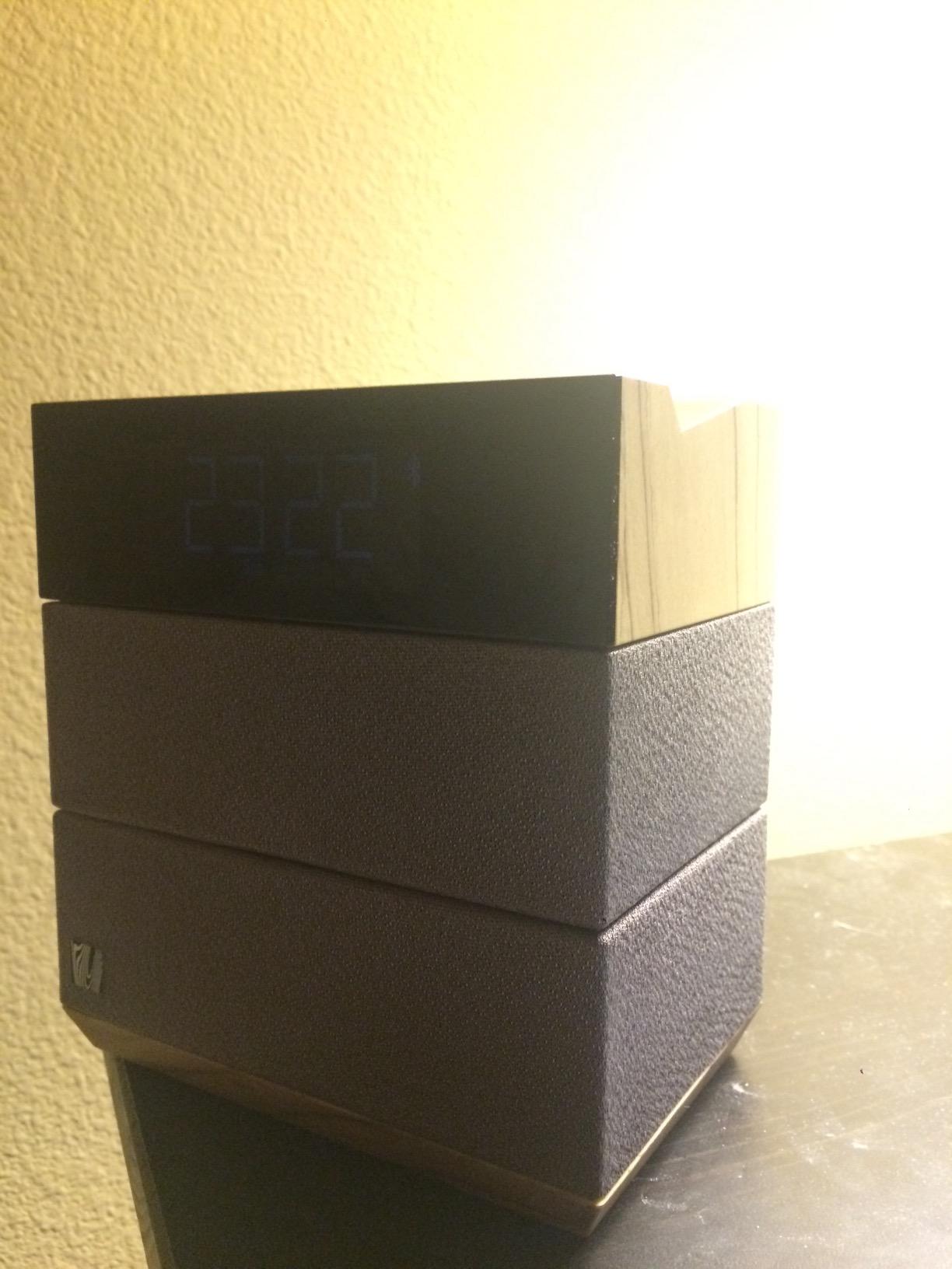 Soundfreaq Sound Rise II, SFQ-16: Bedside Alarm Clock Radio & Bluetooth Speaker, with Large Display Screen, FM Radio, Fast USB Charging, and Nature Sound customer photo 2