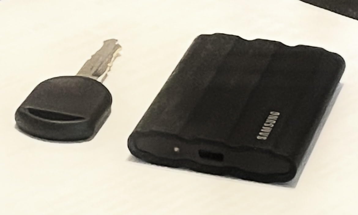 Samsung T7 Shield Portable SSD 2TB, USB 3.2 Gen 2, Up to 1,050 MB/s, IP65 Water Resistant customer photo 2